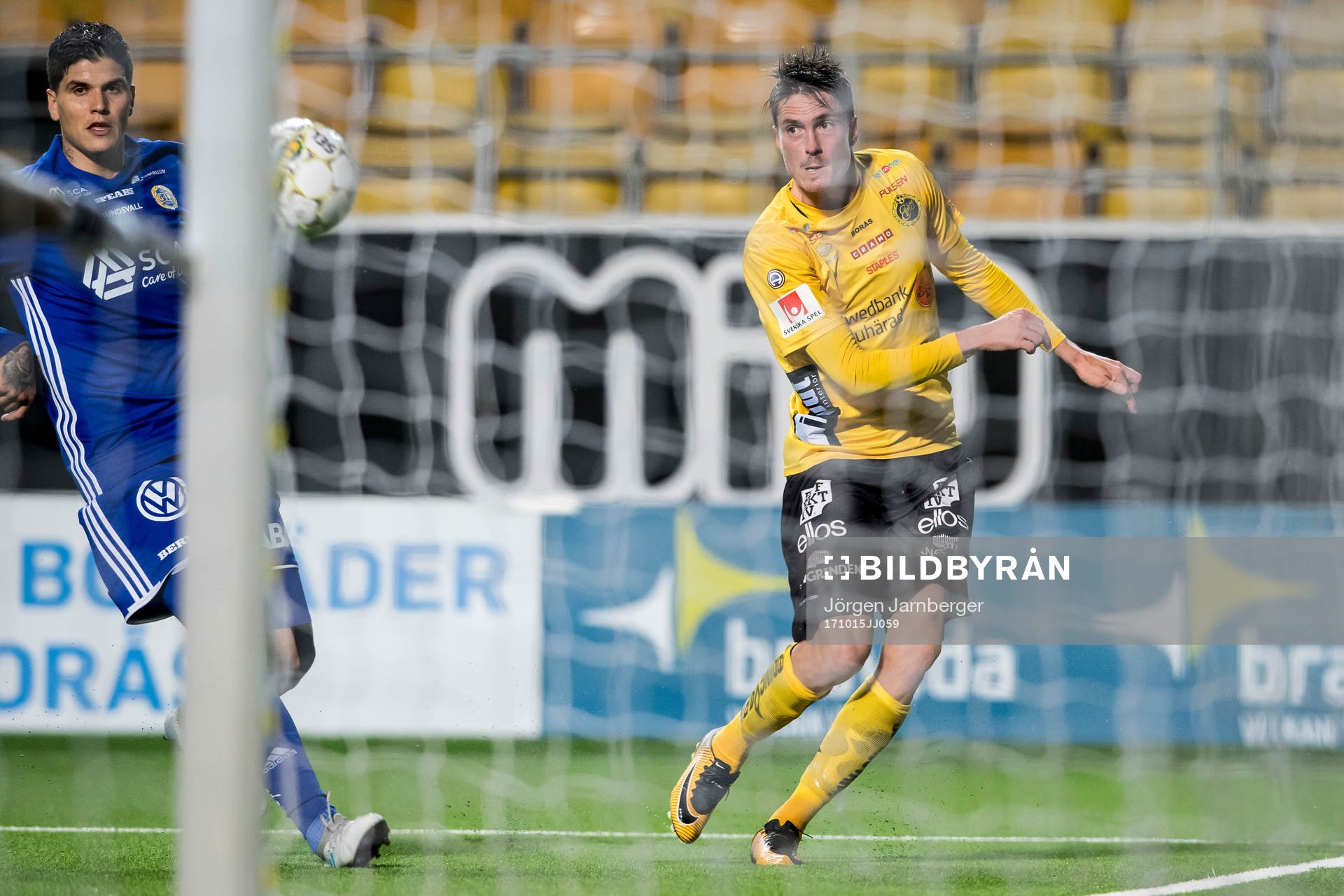 Elfsborgs Lasse Nilsson och Sundsvalls David Batanero
