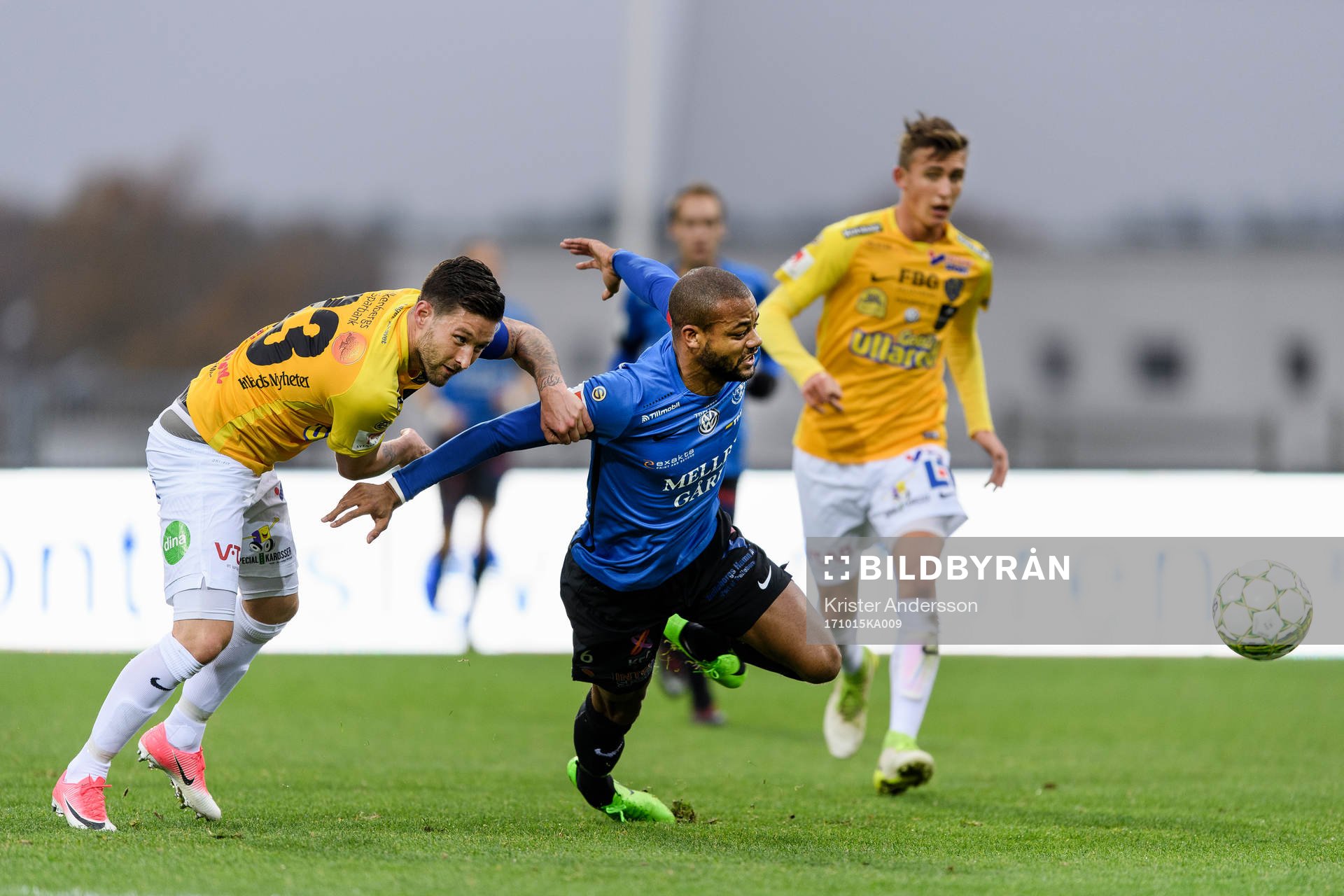 Falkenbergs Tibor Joza och Trelleborgs Salif Camara Jönsson