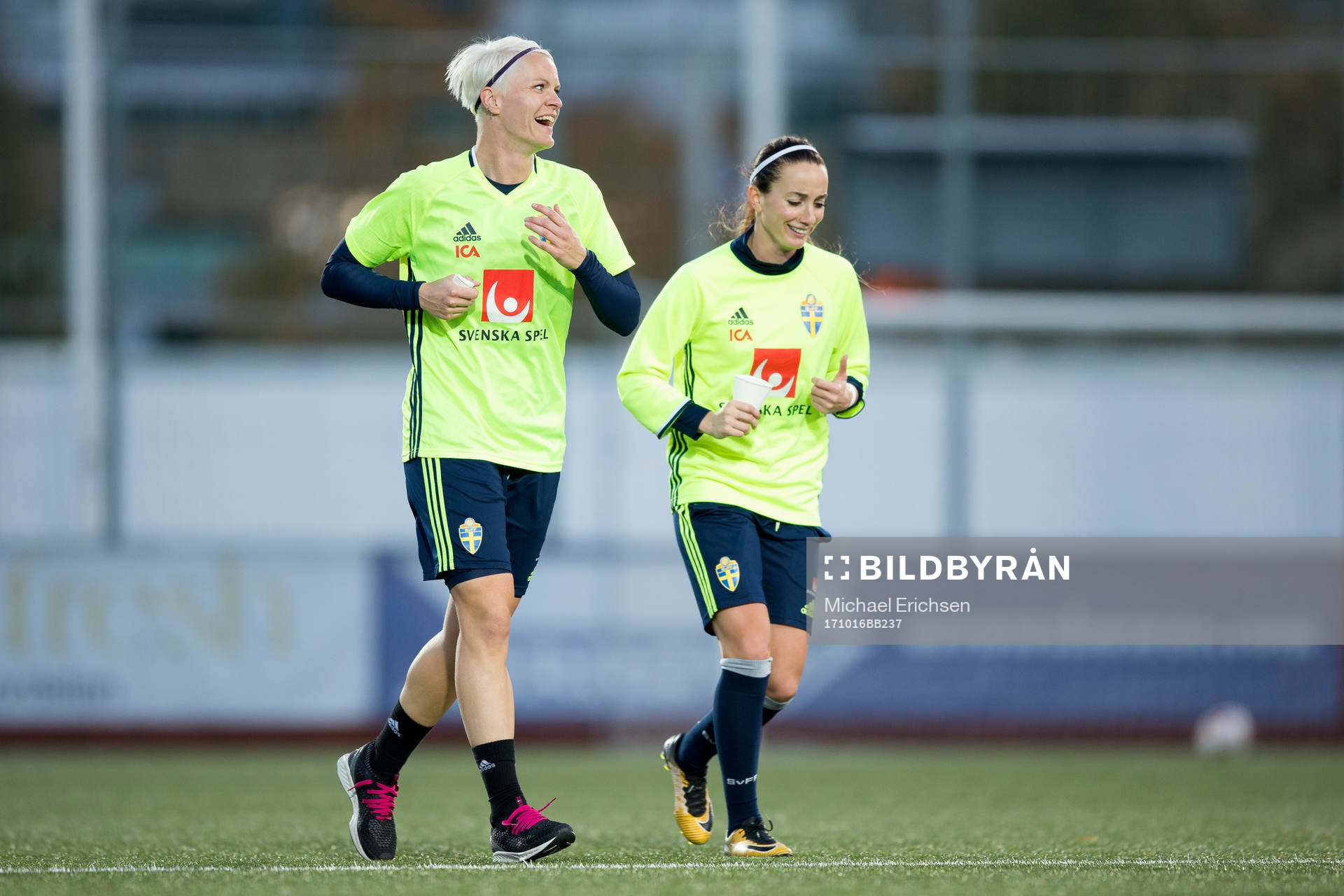 Nilla Fischer och Kosovare Asllani