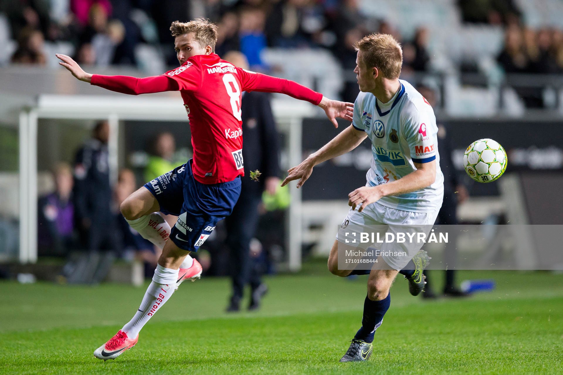 Örgrytes Andreas Östling mot Gefles Martin Rauschenberg Brorsen under fotbollsmatchen i Superettan mellan Örgryte och Gefle den 16 oktober 2017 i Göteborg.