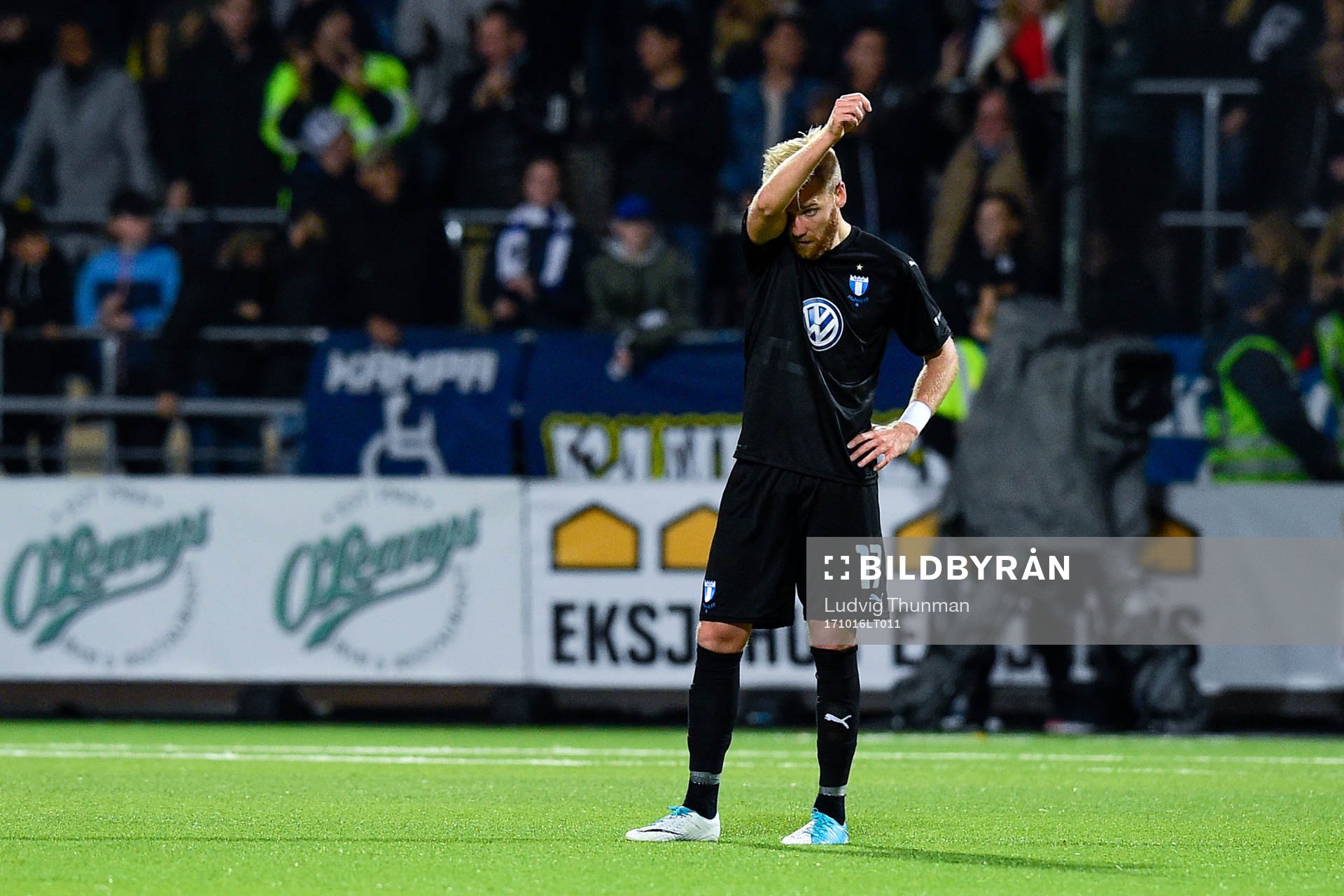Malmö FFs Rasmus Bengtsson deppar