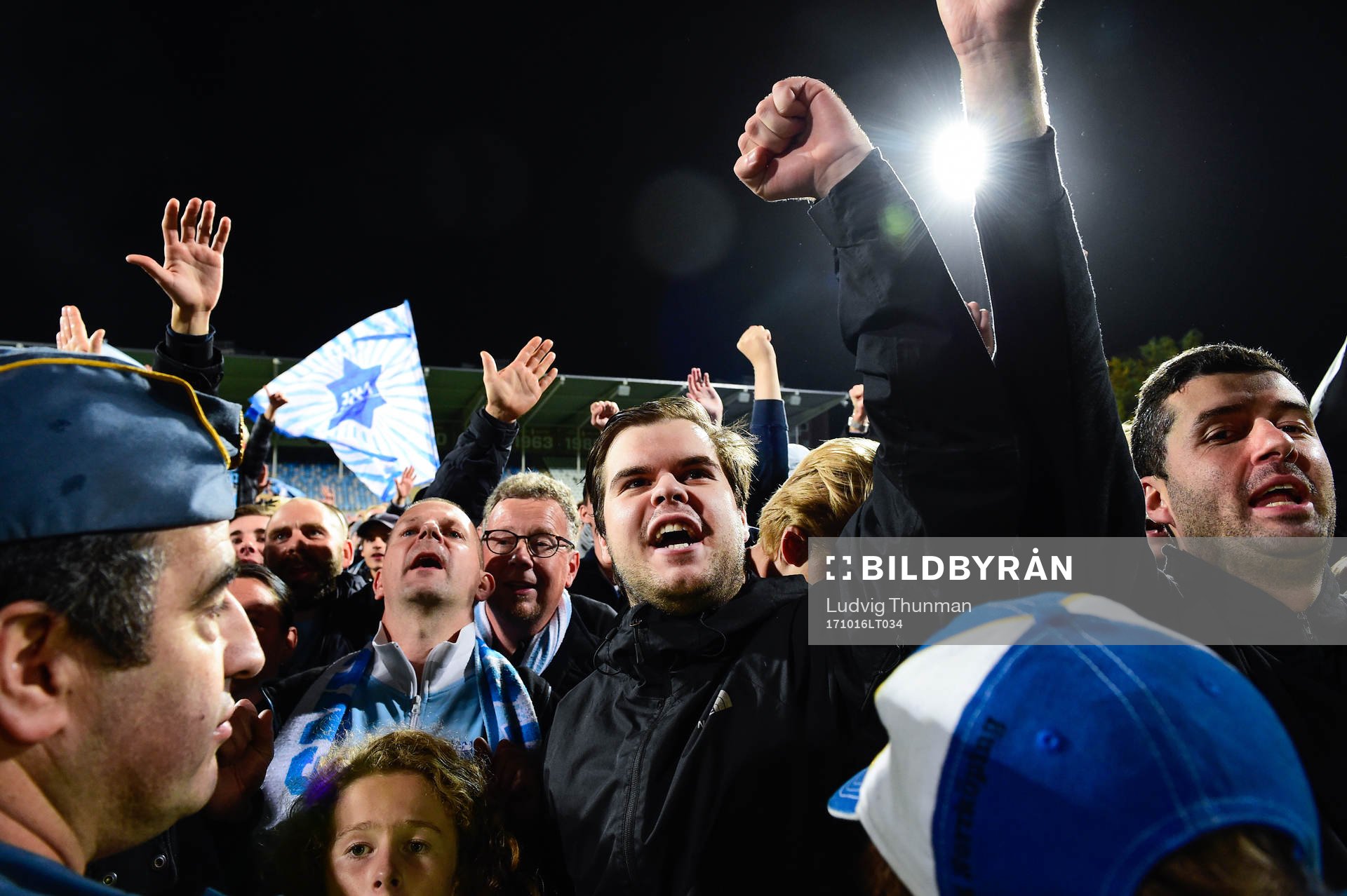 Malmö FFs supportrar jublar