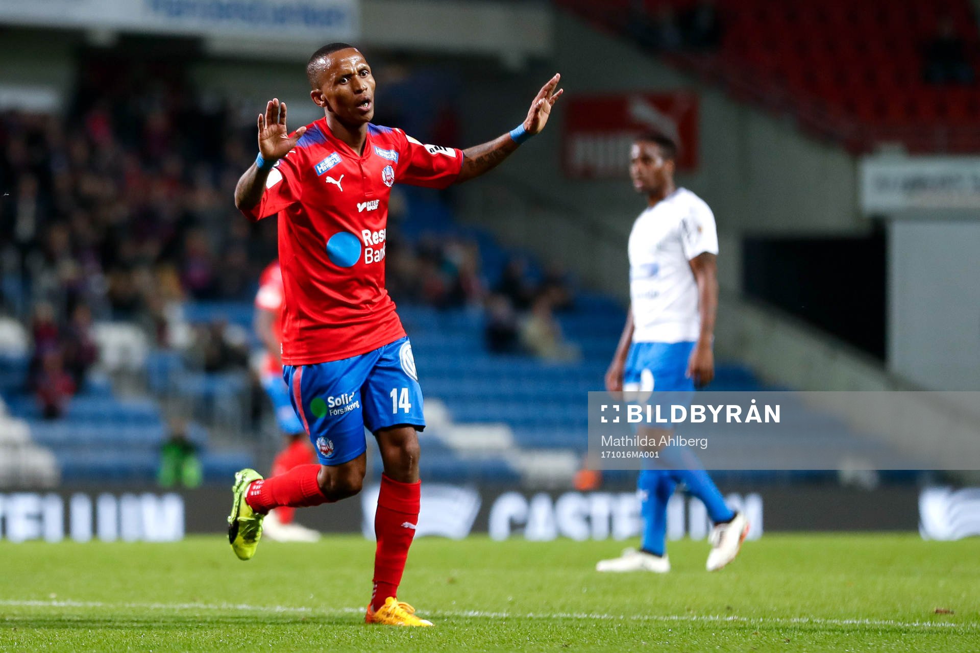 Helsingborgs Bradley Surprise Ralani jublar