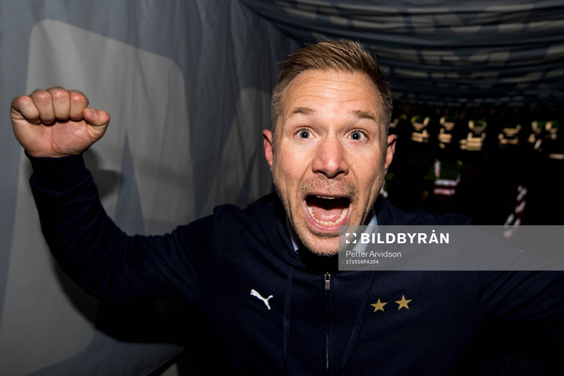 Malmö FFs tränare Magnus Pehrsson jublar