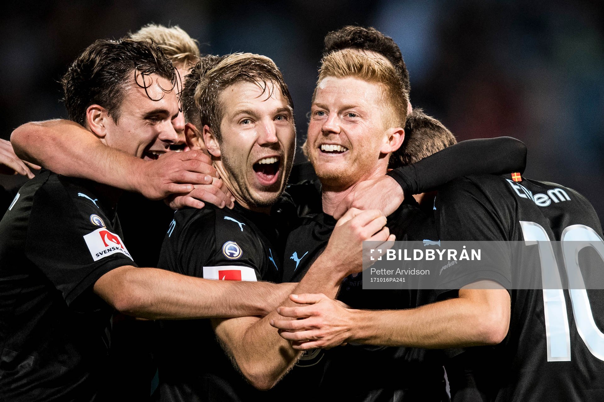 Malmö FFs Andreas Vindheim och Anton Tinnerholm jublar med