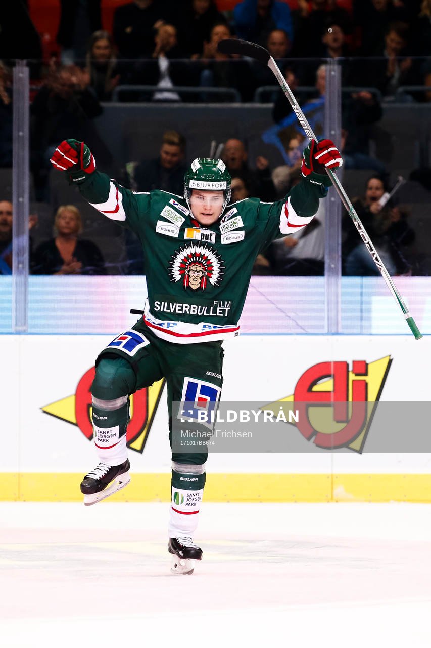 Frölundas Lias Andersson jublar