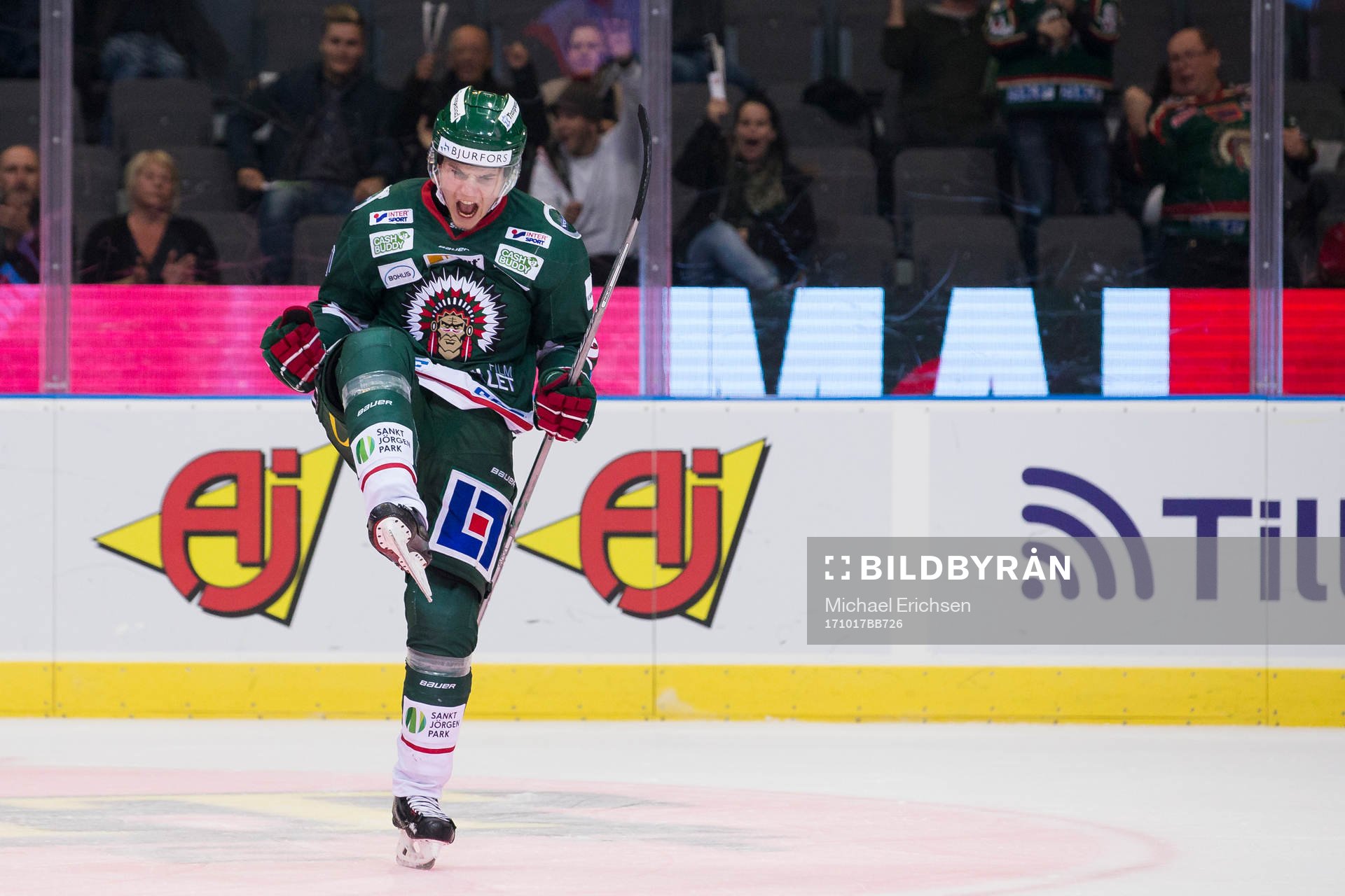 Frölundas Lias Andersson jublar