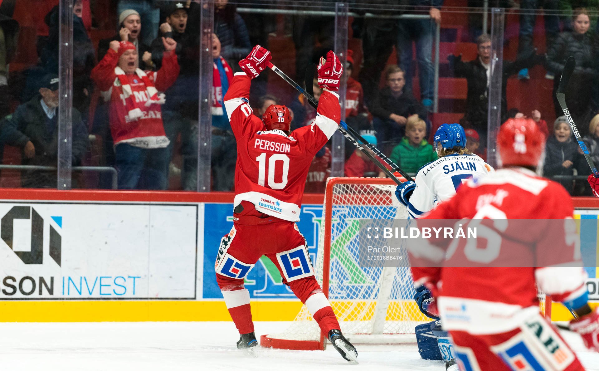 Timrås Johan Persson jublar när han gör 1-0 målet
