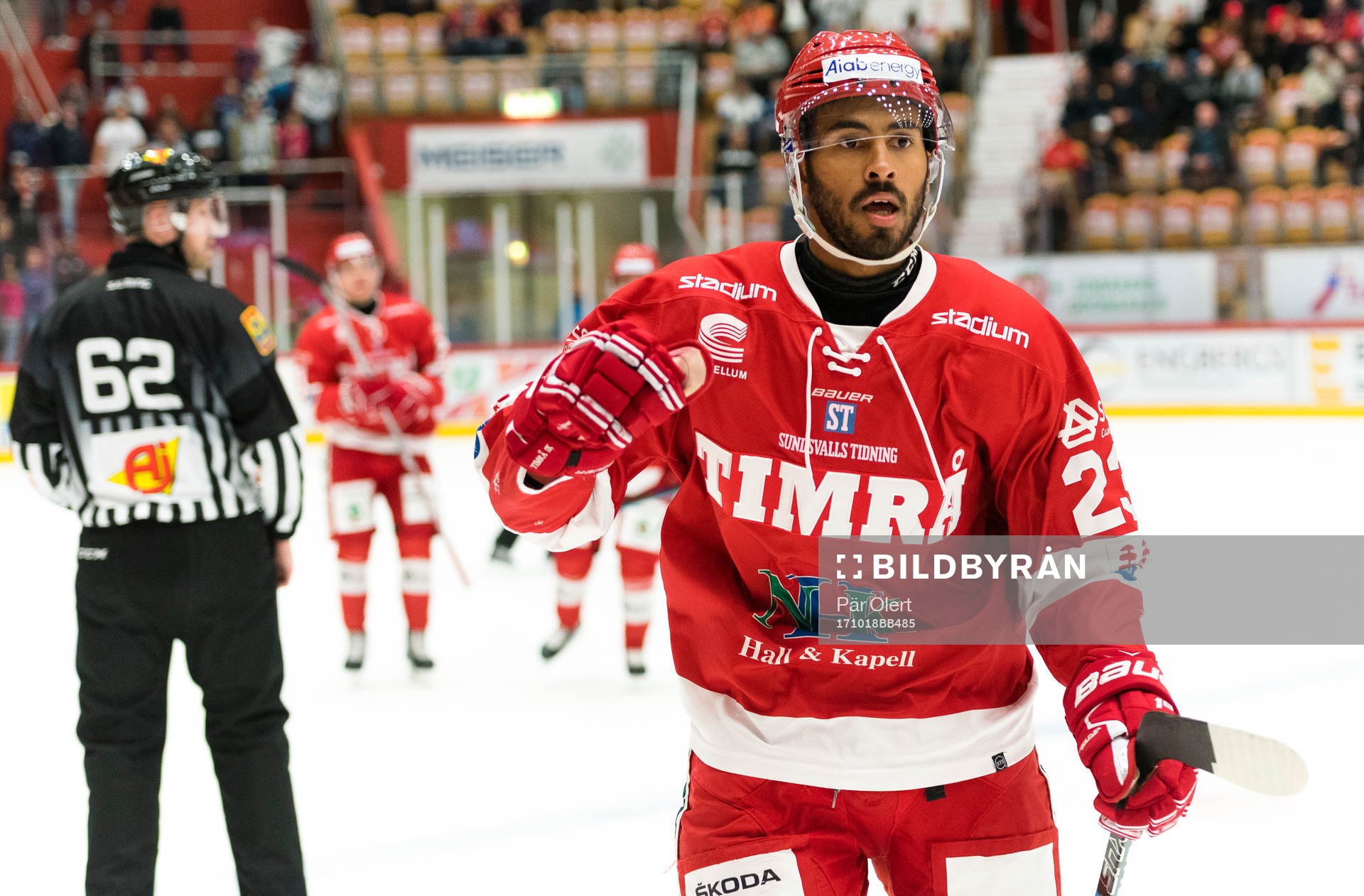Timrås Jeremy Boyce-Rotevall jublar