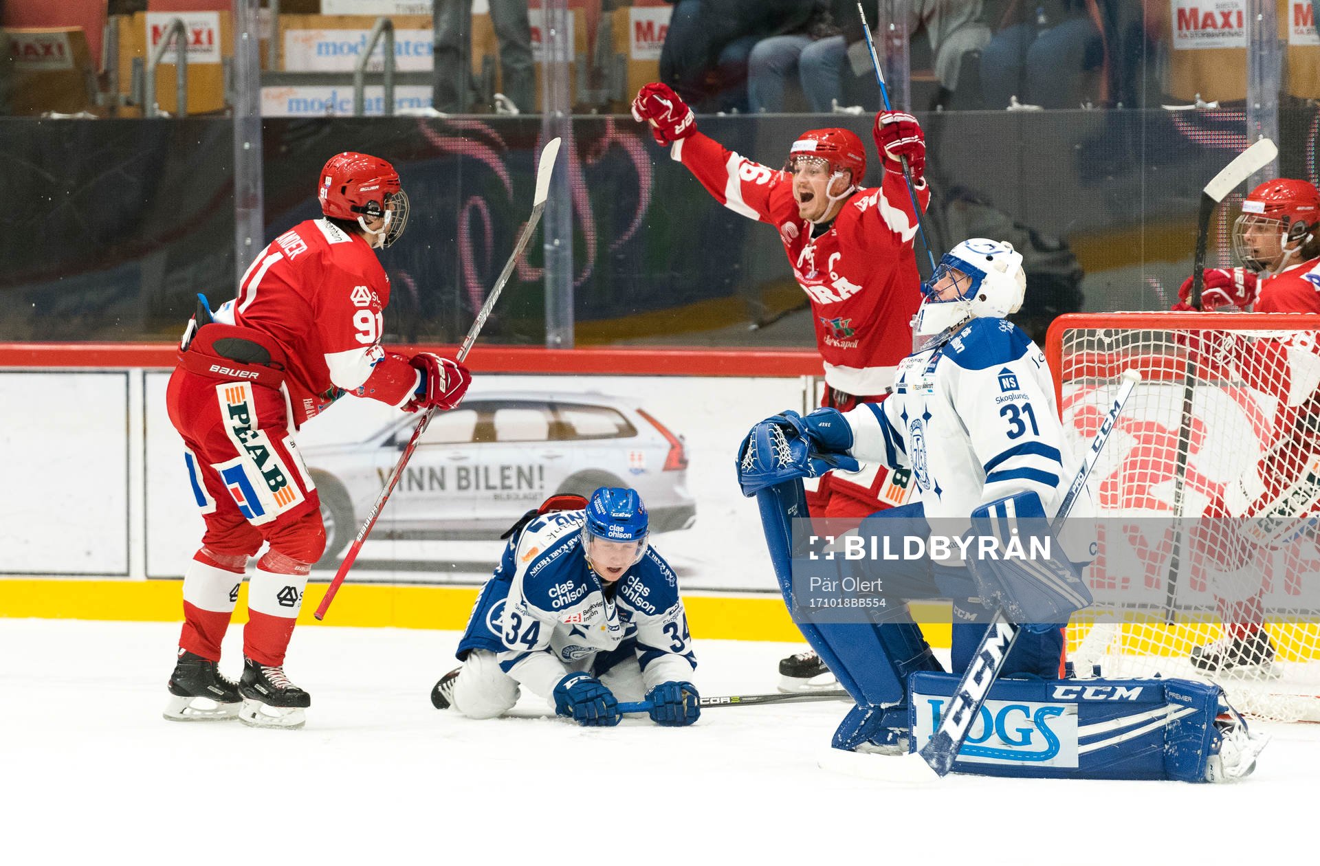 Timrås Filip Hållander jublar