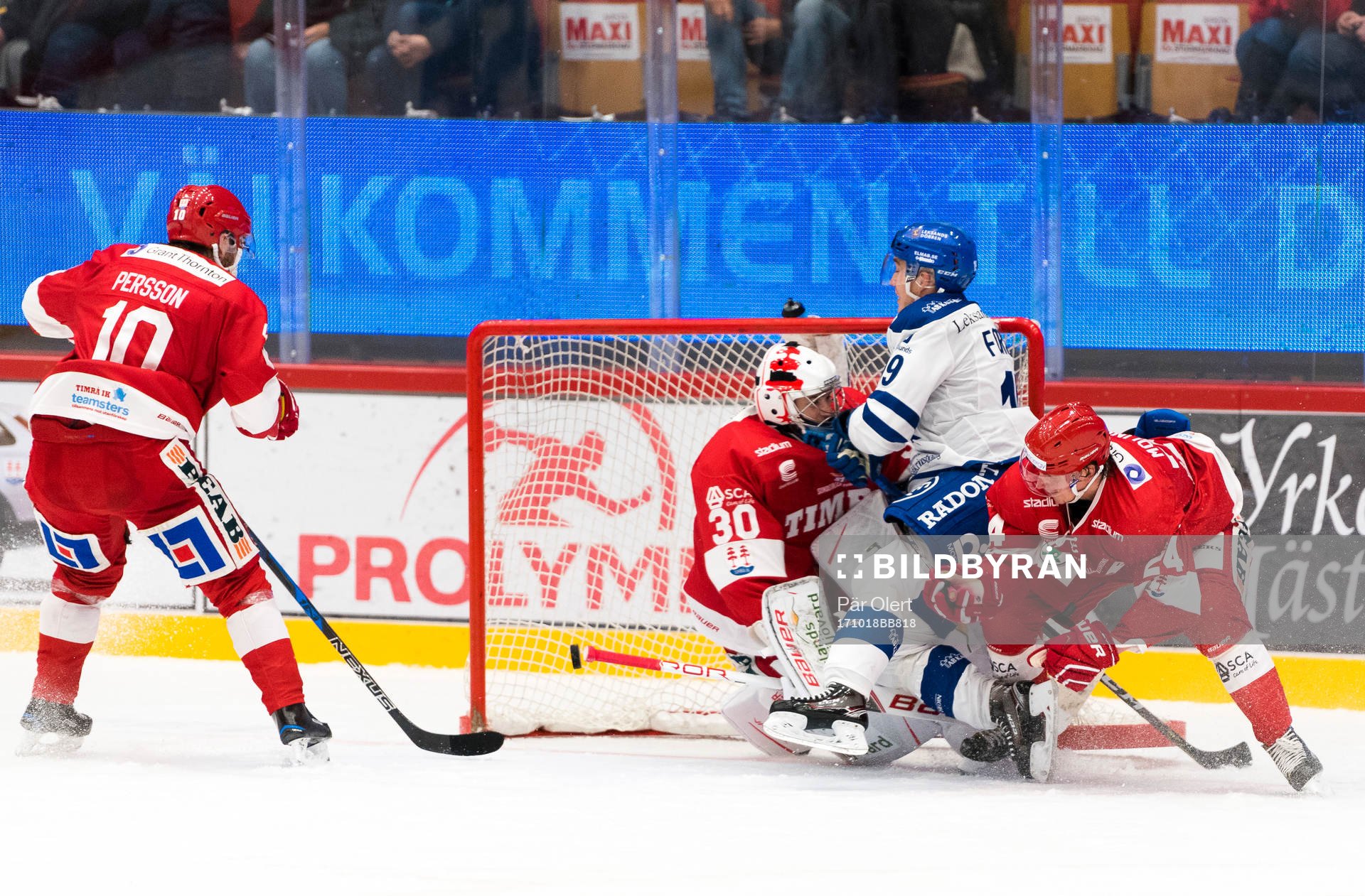 Leksands Tobias Forsberg gör 3-4 målet bakom Timrås