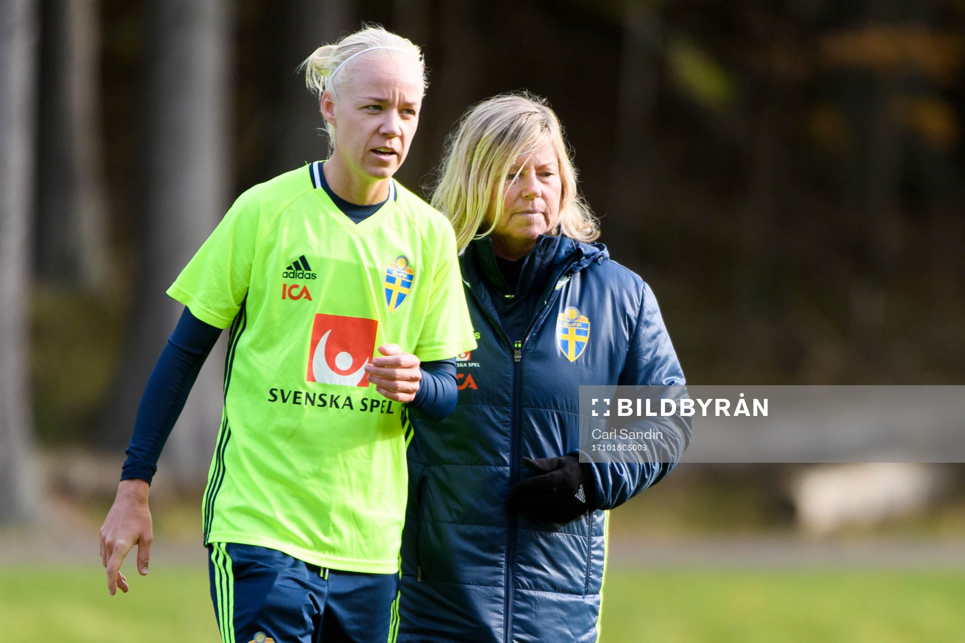 Caroline Seger och landslagschef Marika Domanski Lyfors