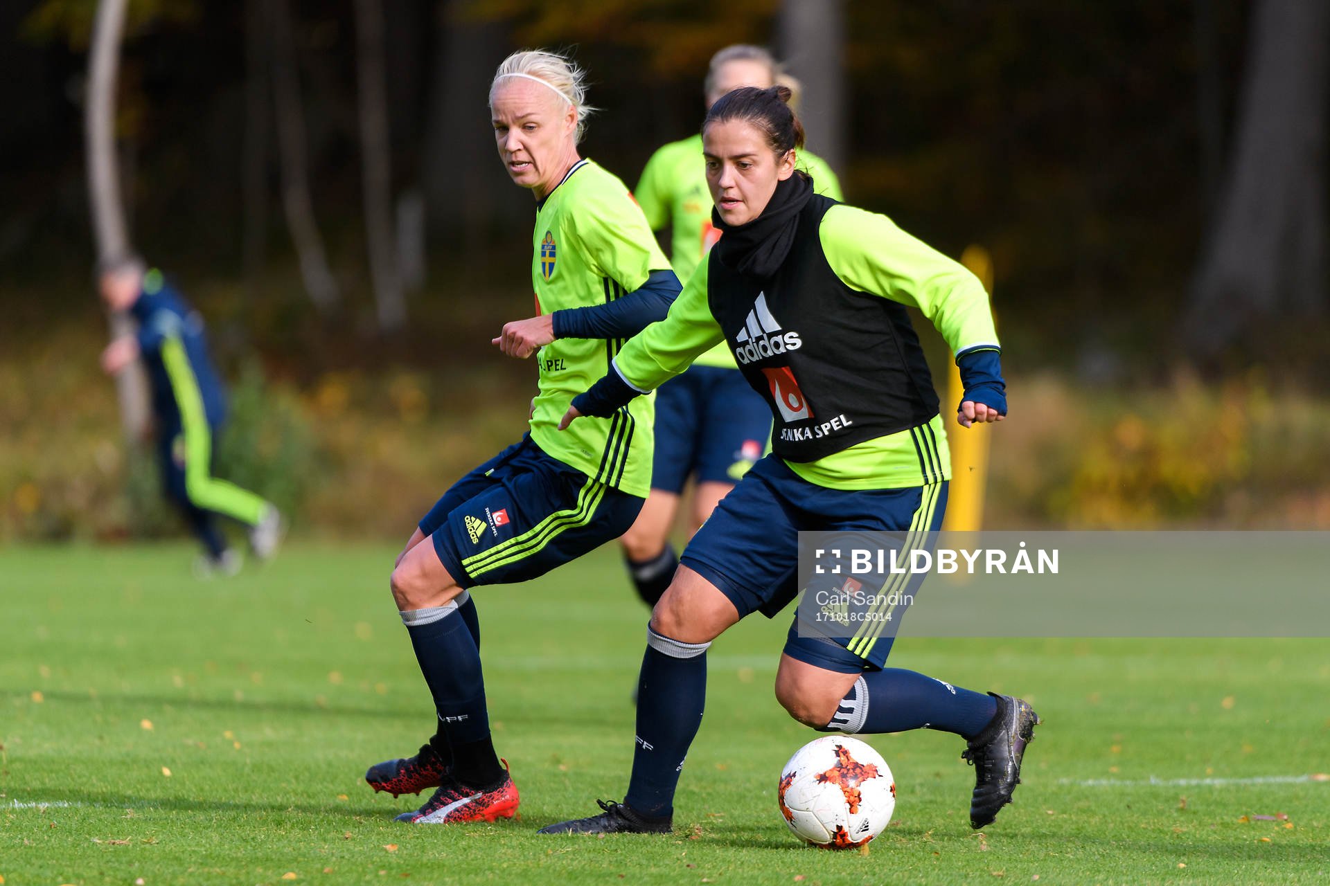 Caroline Seger och Marija Banusic