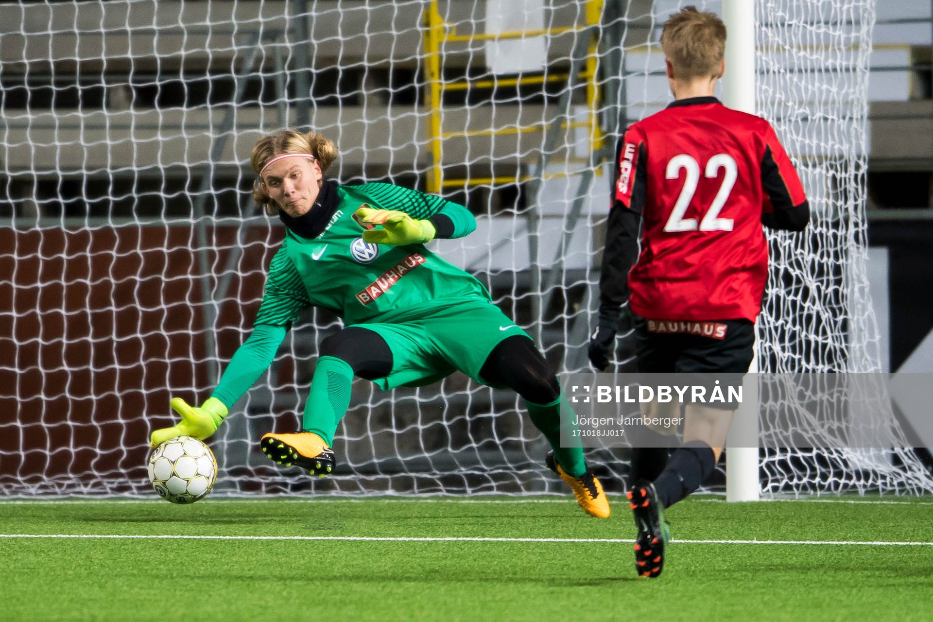 Brommapojkarnas målvakt Viktor Göranzon