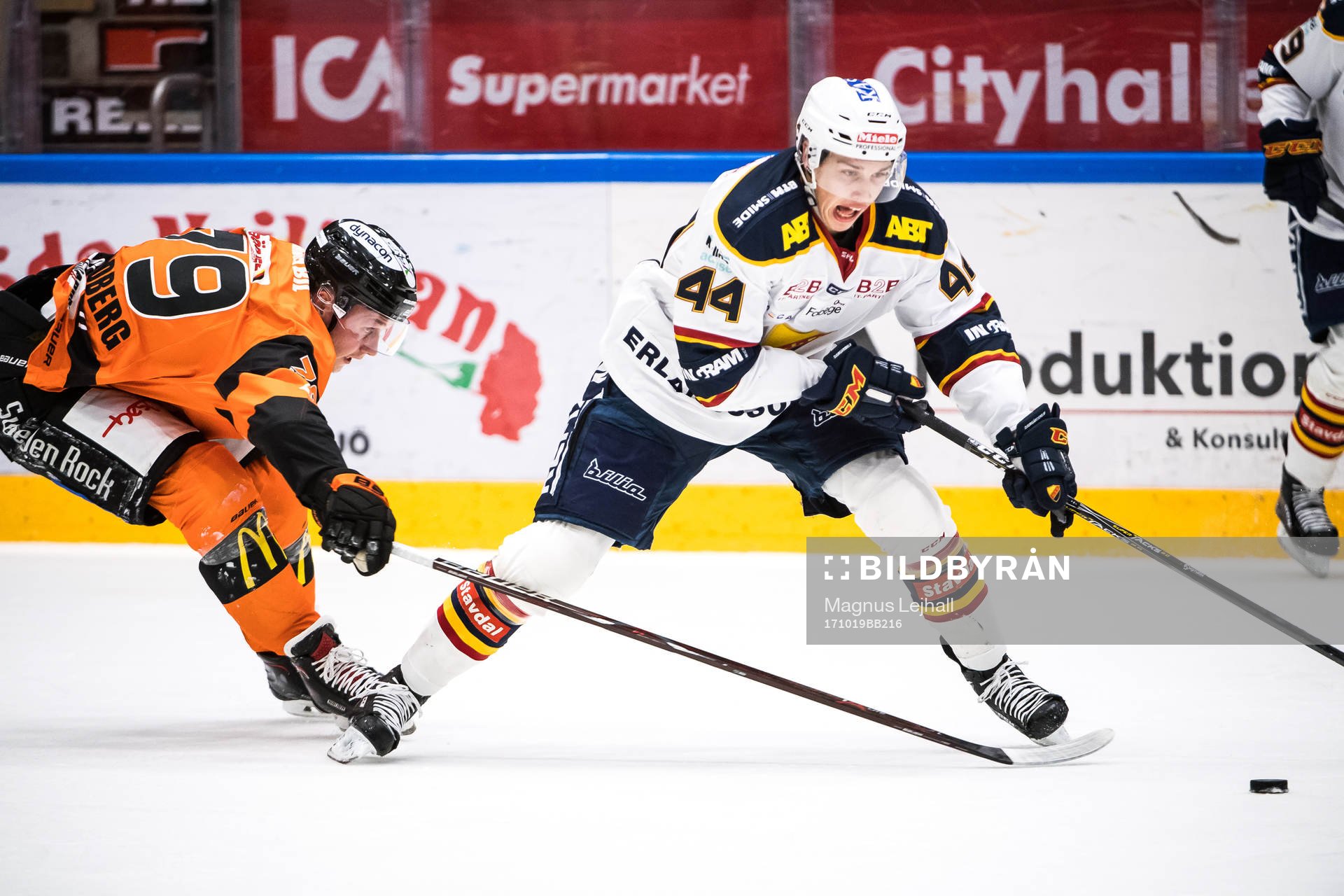 Karlskronas Emil Lundberg och Djurgårdens Lukas Vejdemo