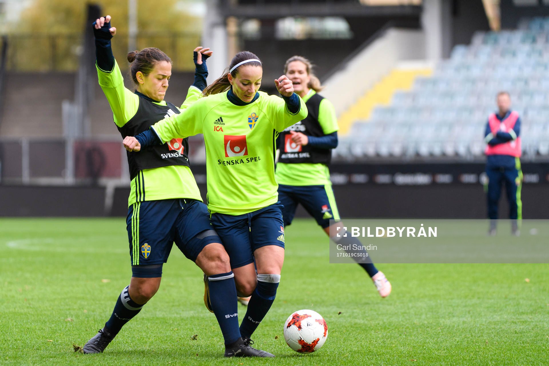 Marija Banusic och Kosovare Asllani