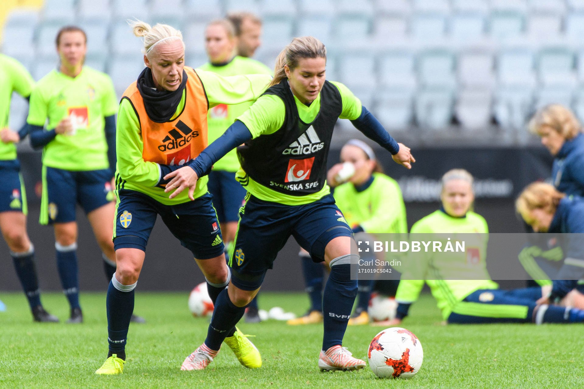 Caroline Seger och Hanna Folkesson