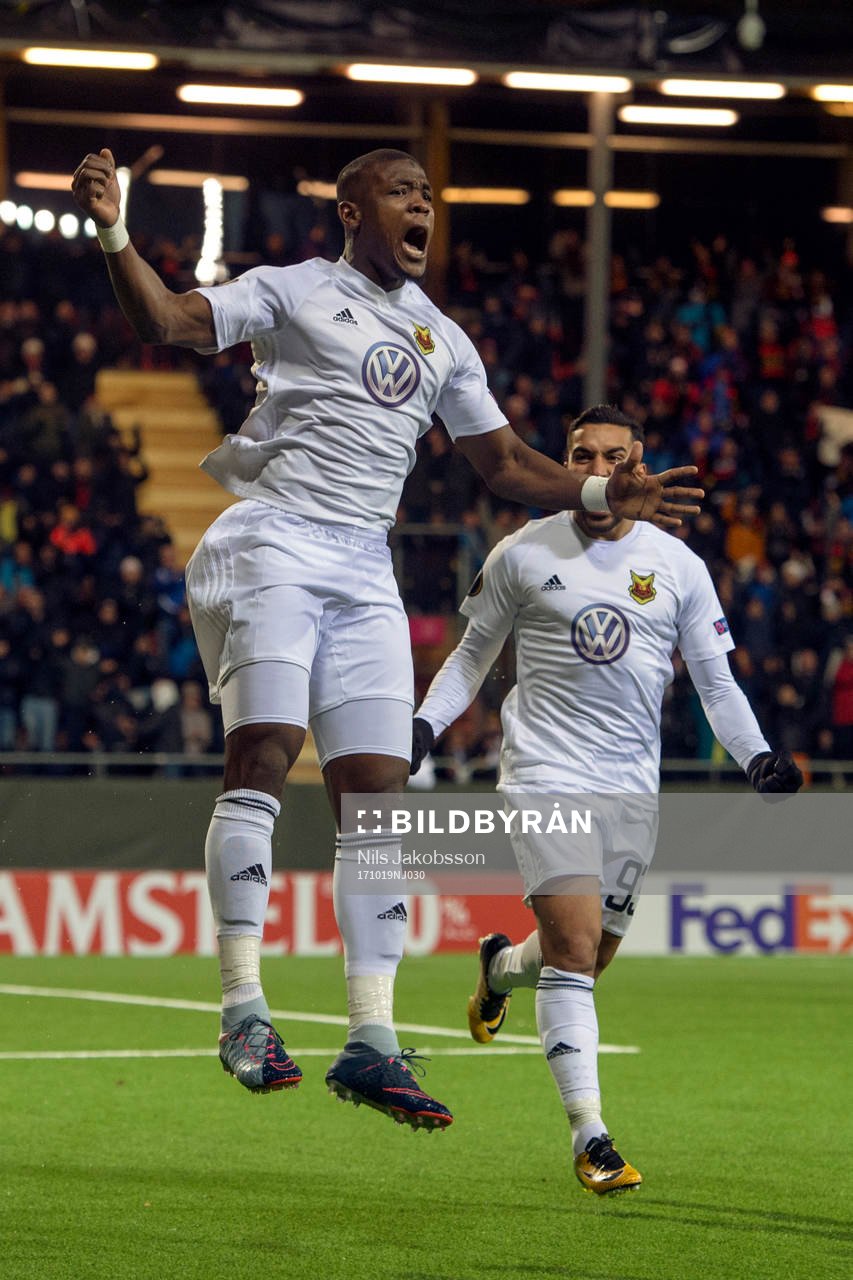Östersunds Salisu Abdullahi Gero jublar