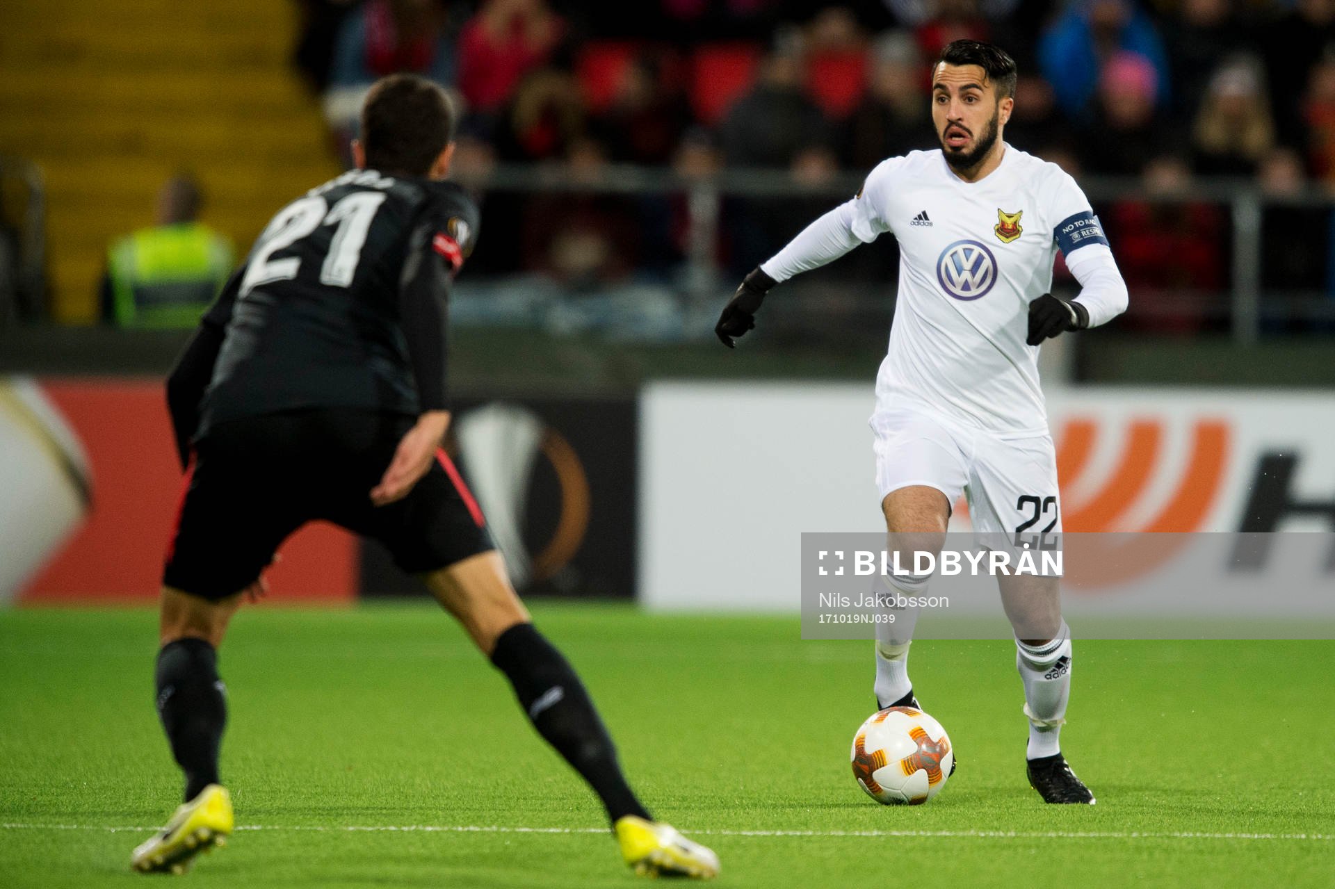 Athletic Bilbaos Mikel Vesga och Östersunds Brwa Nouri