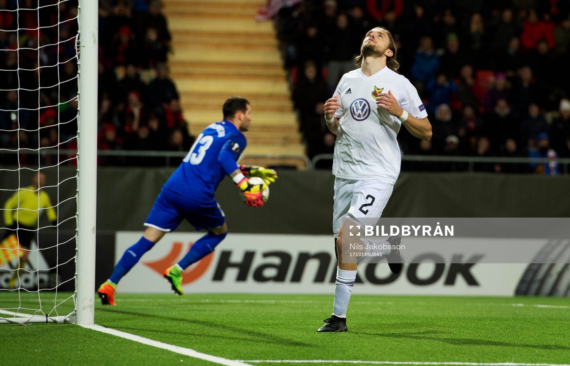 Östersunds Tom Pettersson missar ett bra läge