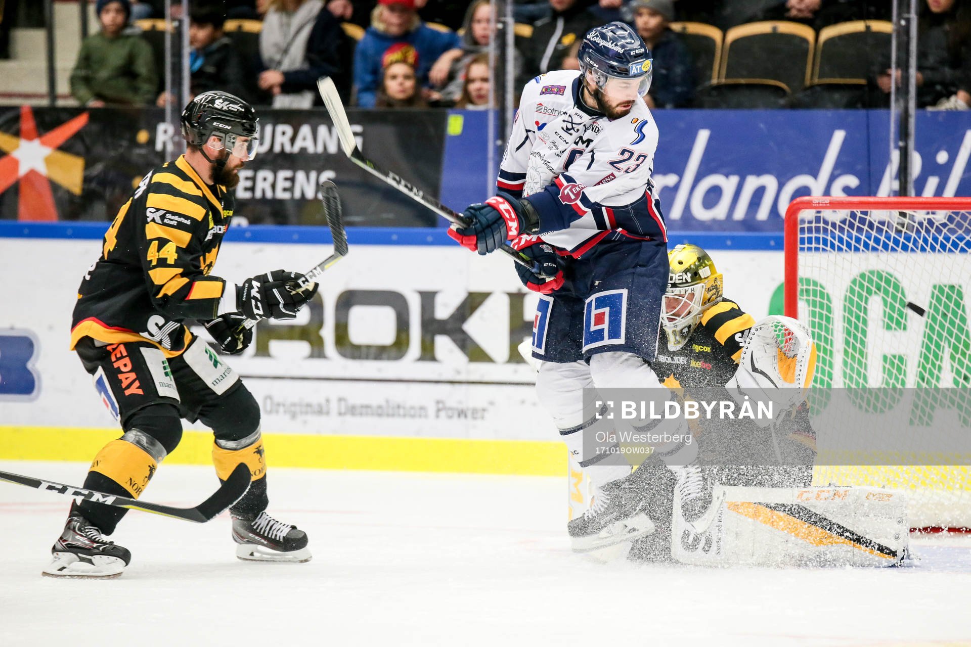 Skellefteås Morgan Ellis och målvakt Joni Ortio