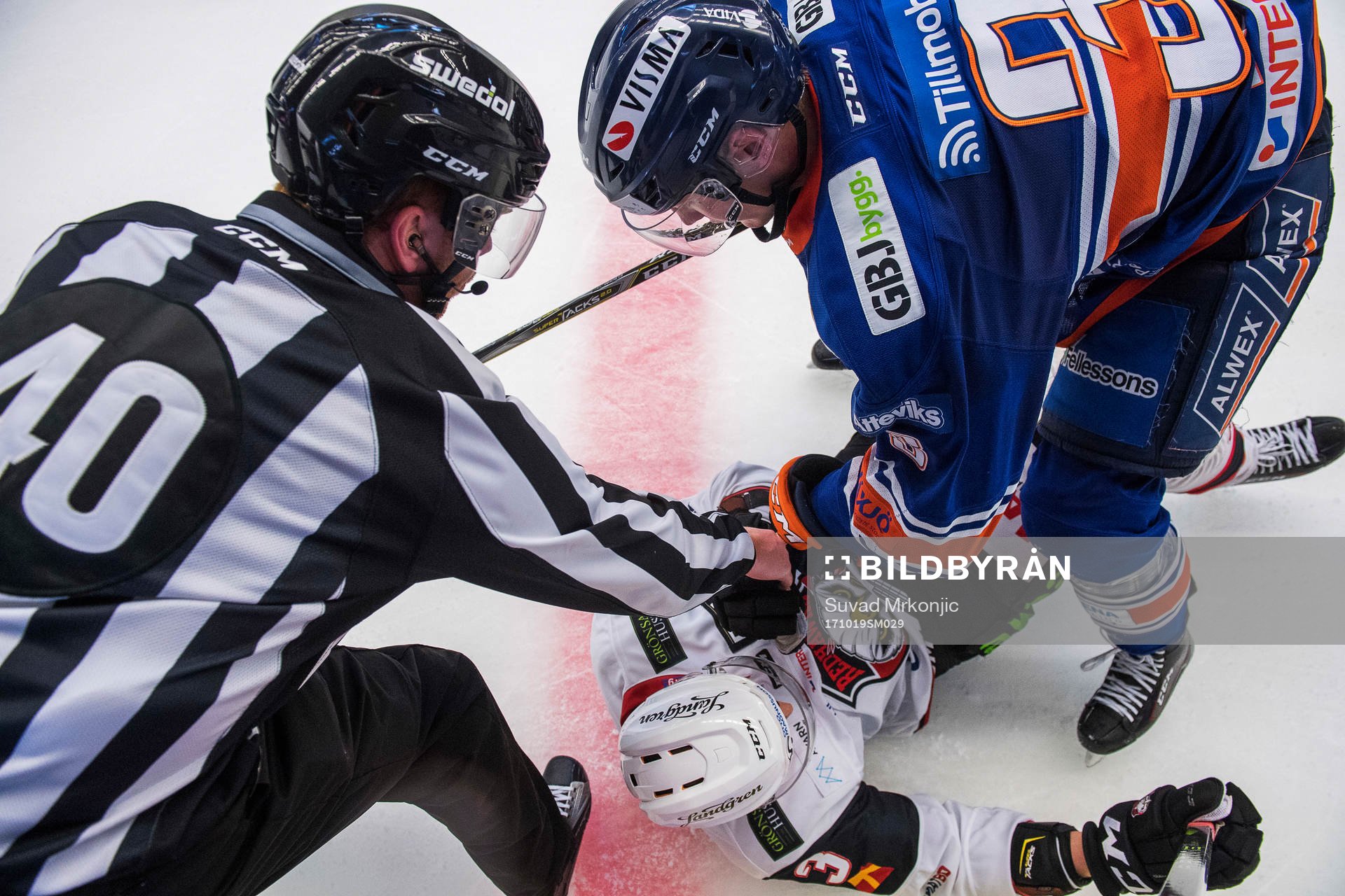 Växjös Oliver Bohm och Malmö Redhawks Fredrik Händemark