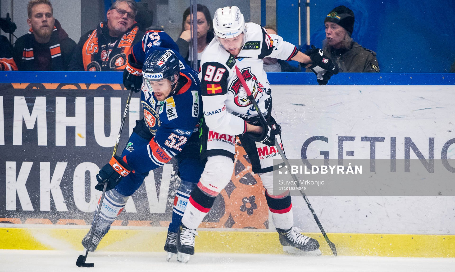Växjös Arvid Lundberg och Malmö Redhawks Kim Rosdahl