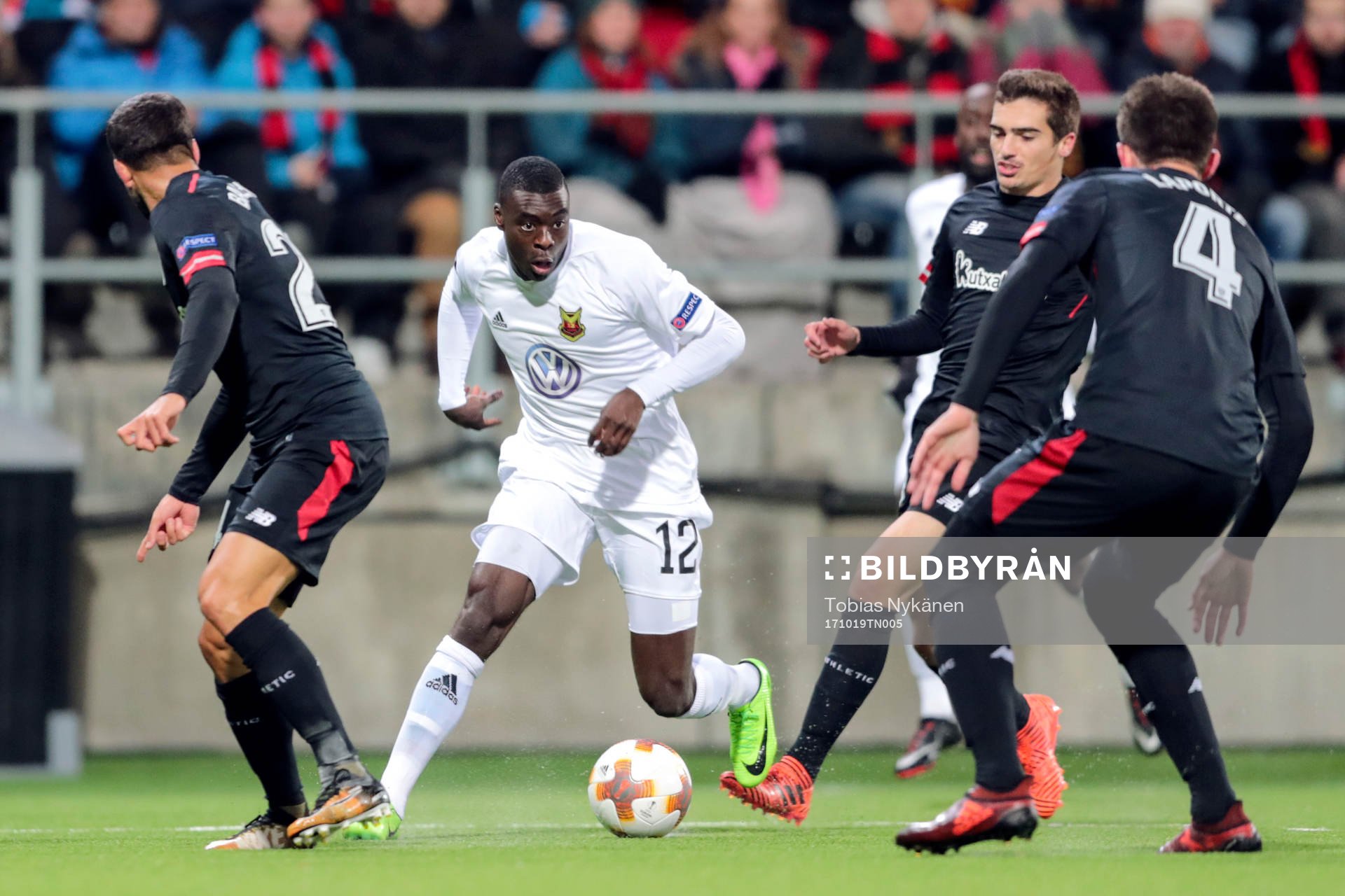 Östersunds Ken Sema och Athletic Bilbaos Mikel Balenziaga