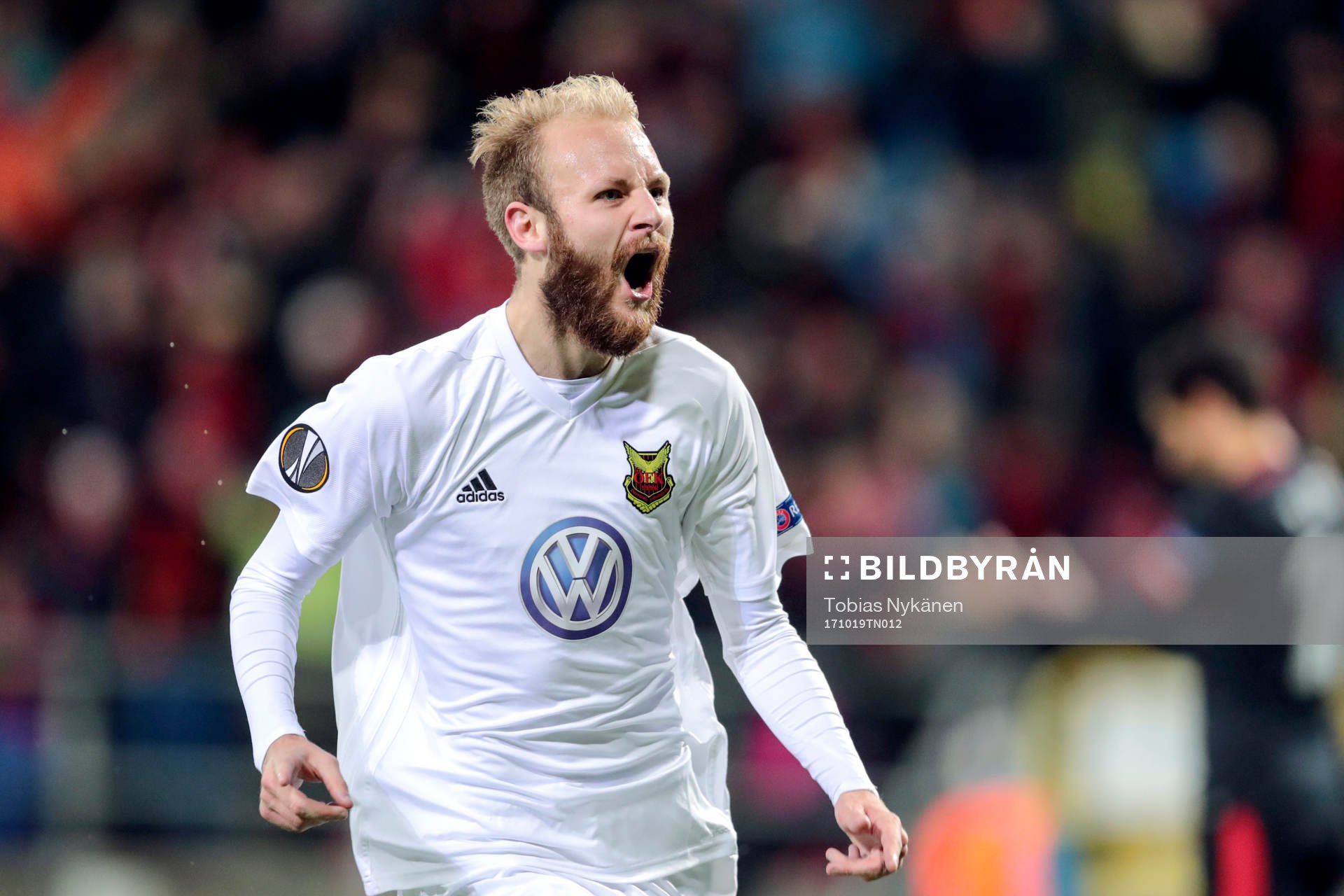 Östersunds Curtis Edwards jublar efter 2-1 under fotbollsmatchen i Europa League mellan Östersund och Athletic Bilbao den 19 oktober 2017 i Östersund.