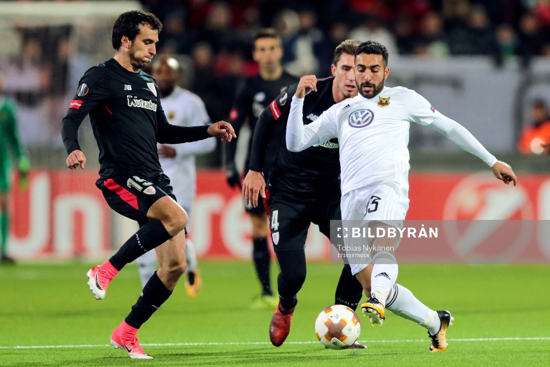 Östersunds Saman Ghoddos och Athletic Bilbaos Inigo Lekue