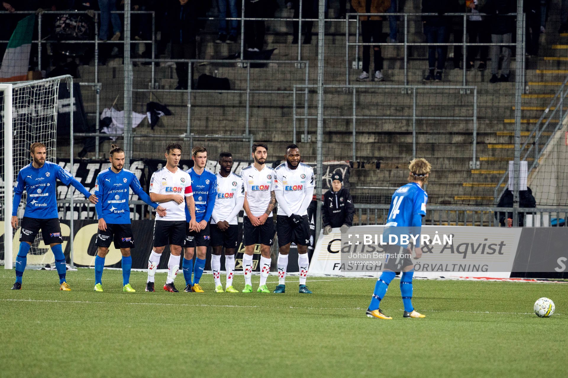 Frispark för Halmstad under fotbollsmatchen i Allsvenskan mellan Örebro och Halmstad den 20 oktober 2017 i Örebro.
