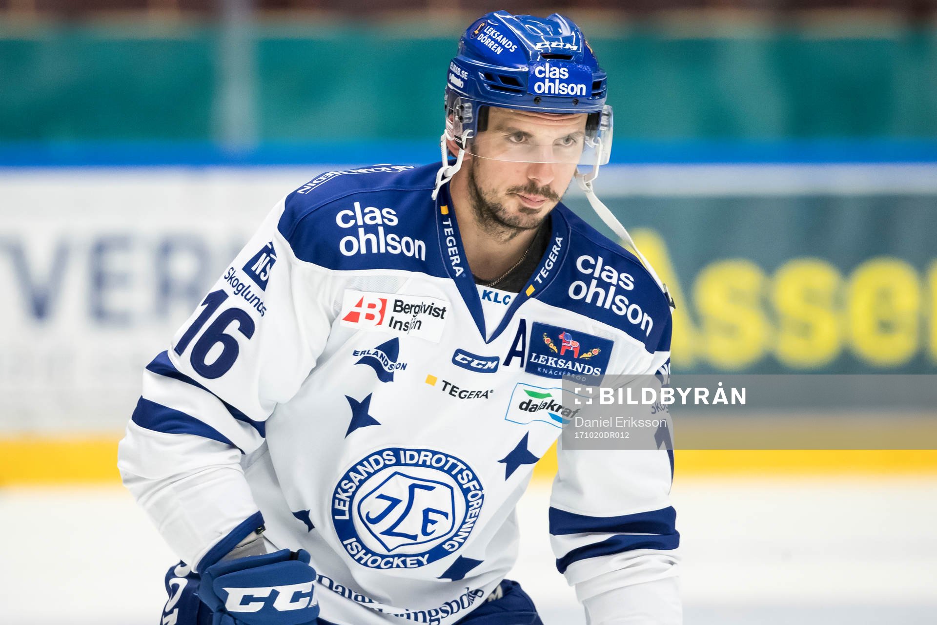 Leksands Fredrik Lindgren  på värmningen innan