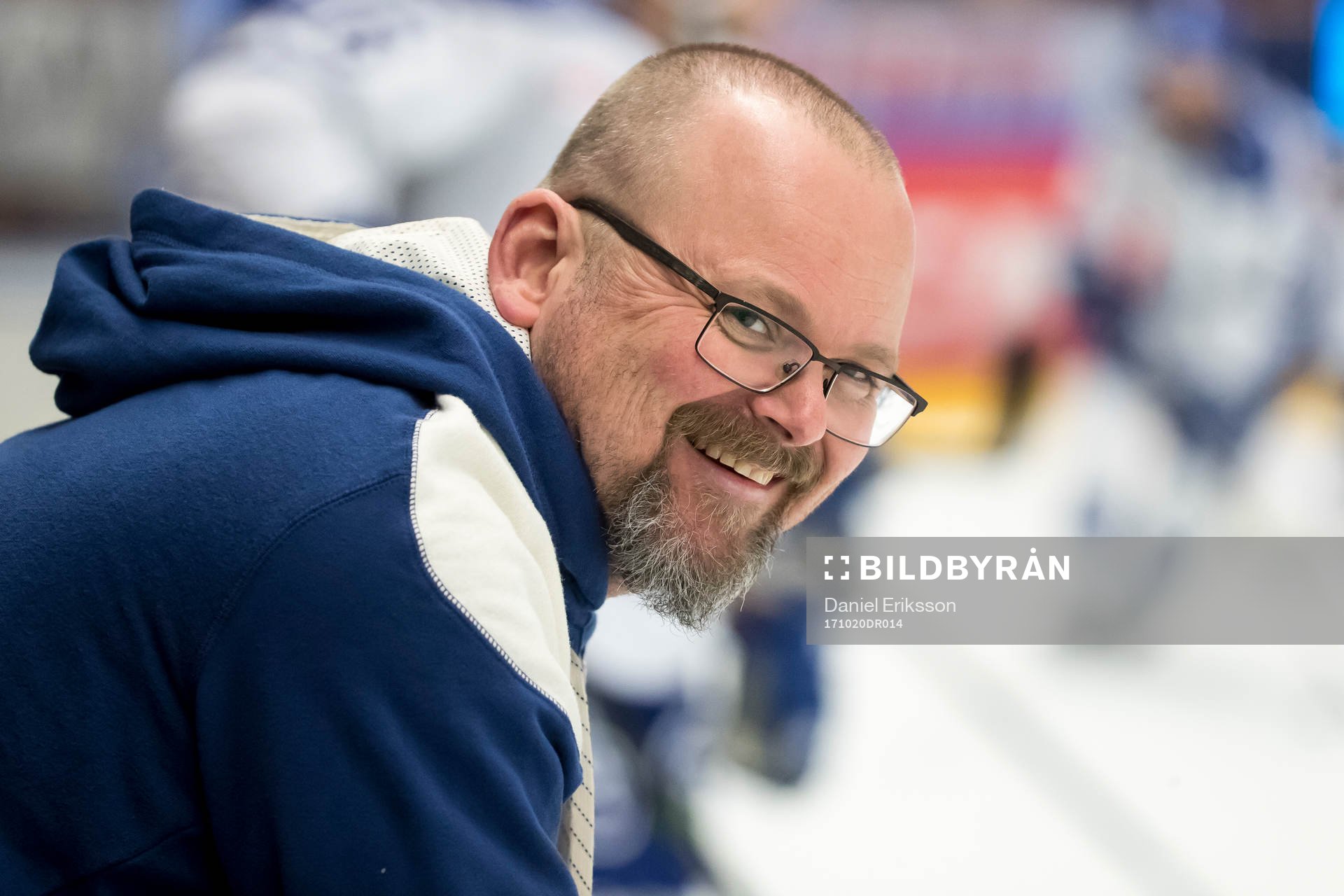 Leksands materialförvaltare Rob Flahiff  på värmningen