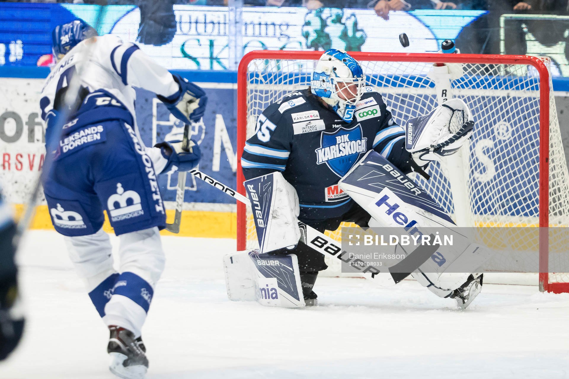 chans för Leksands Isak Skedung Karlskogas målvakt