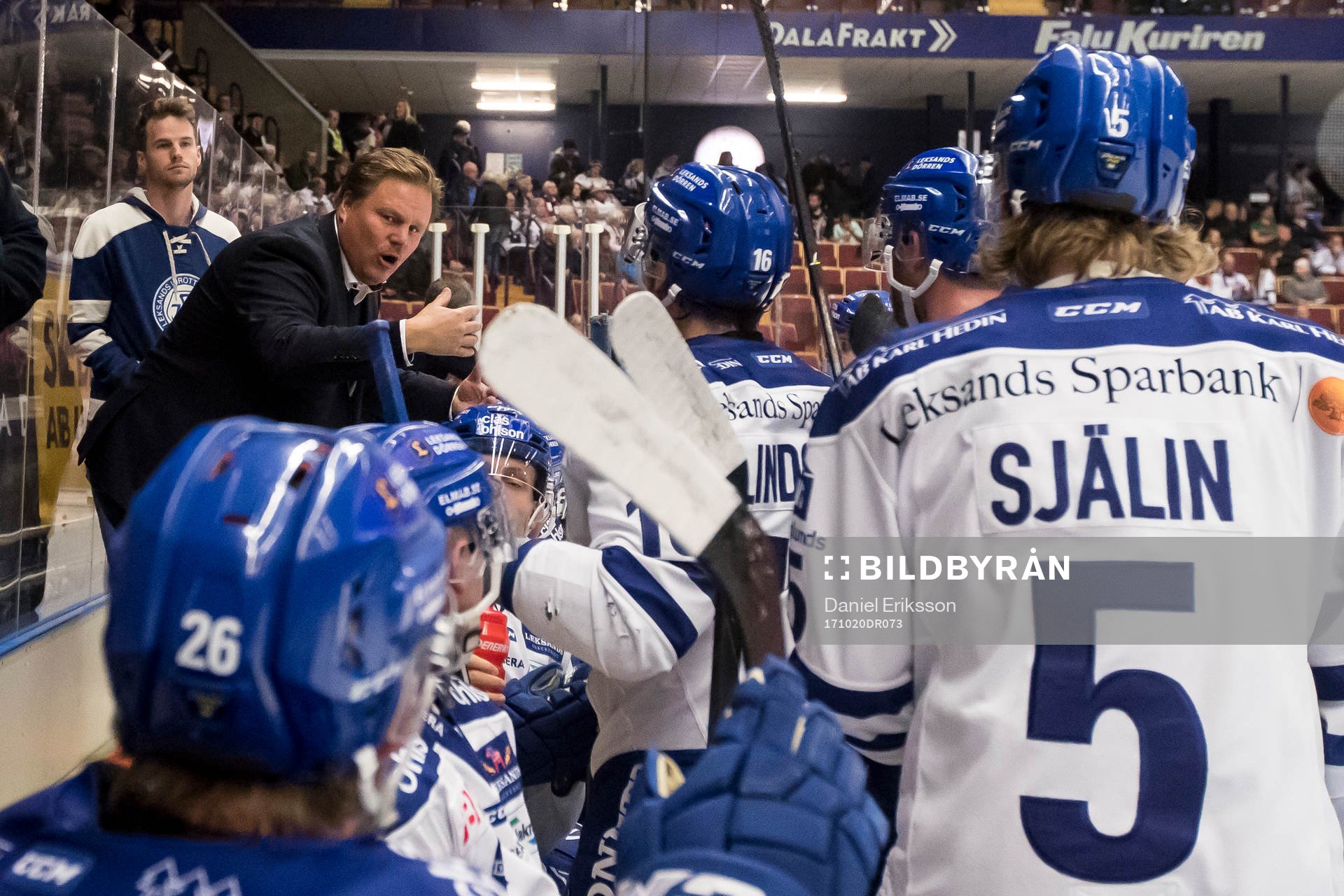 Leksands tränare Leif Carlsson  i ishockeymatchen i