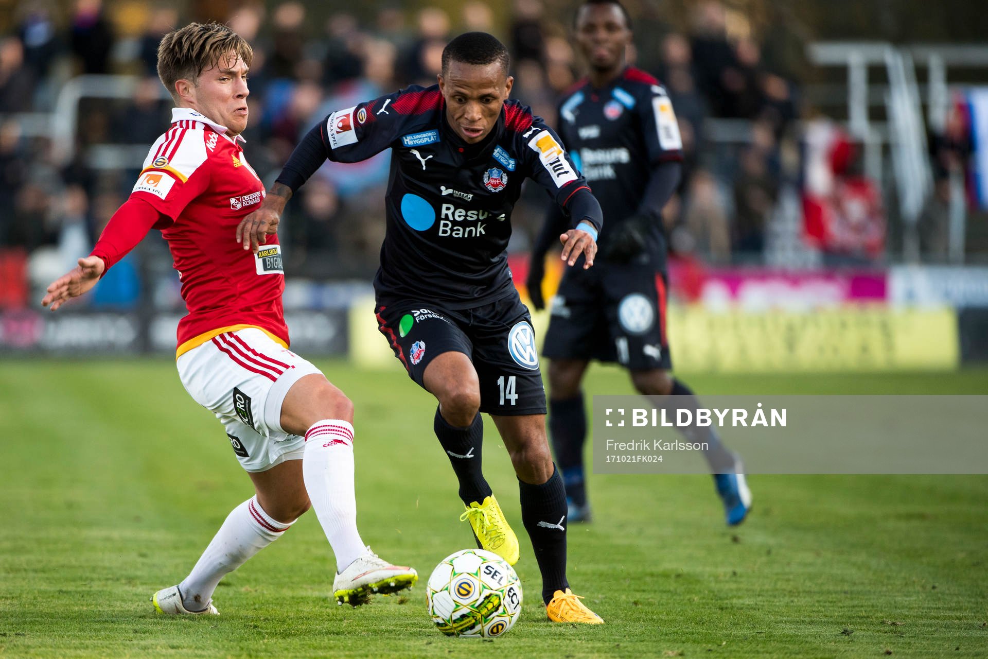 Degerfors Nikola Ladan och Helsingborgs Bradley Surprise