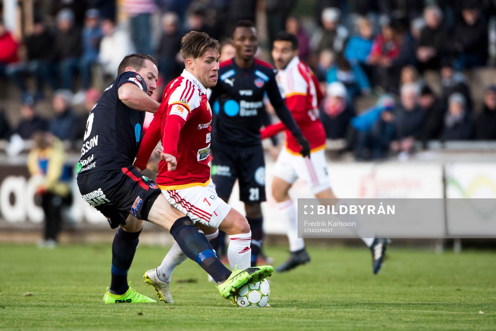 Helsingborgs Johan Persson och Degerfors Nikola Ladan