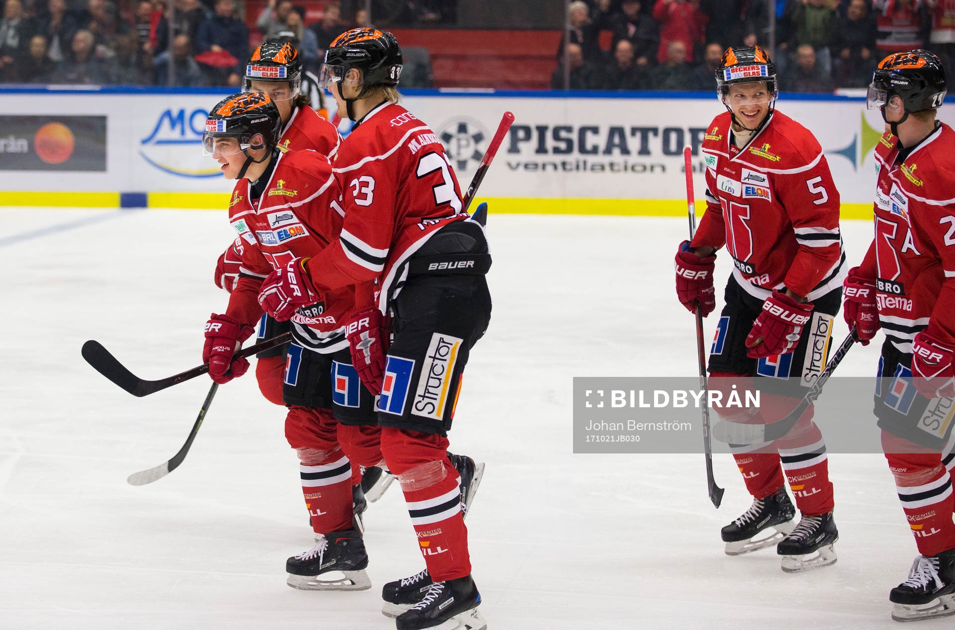 Örebros Glenn Gustafsson jublar