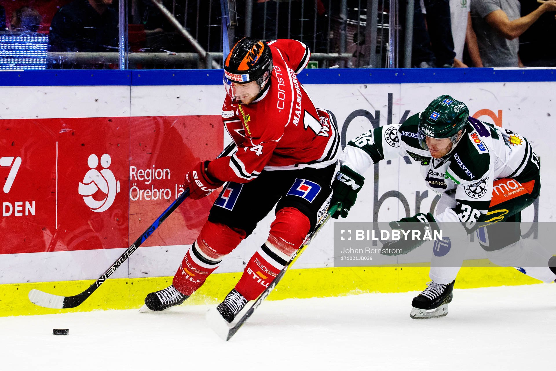 Örebros Tom Wandell och Färjestads Niklas Fogström