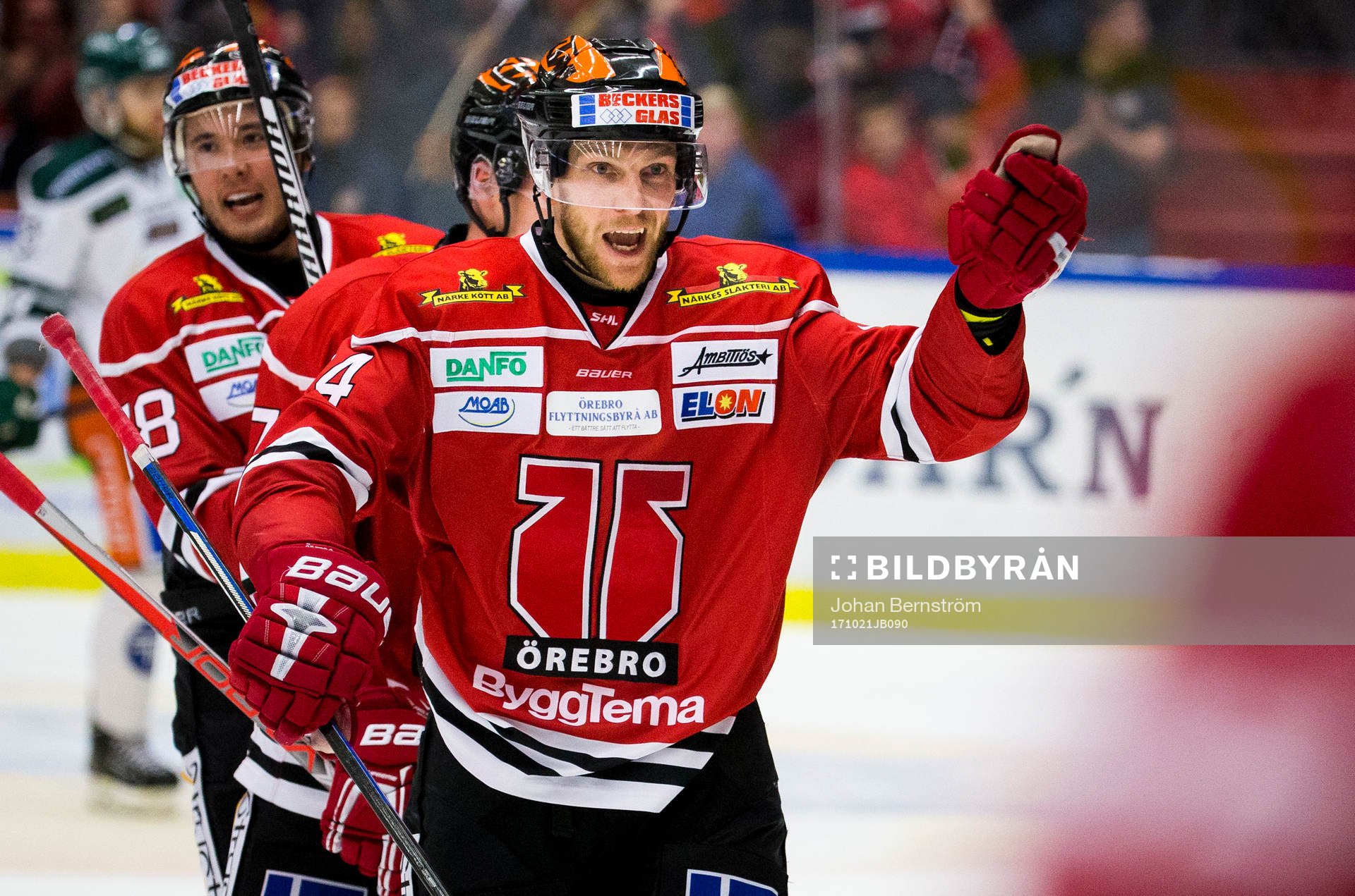 Örebros Tom Wandell gör 3-2 och jublar