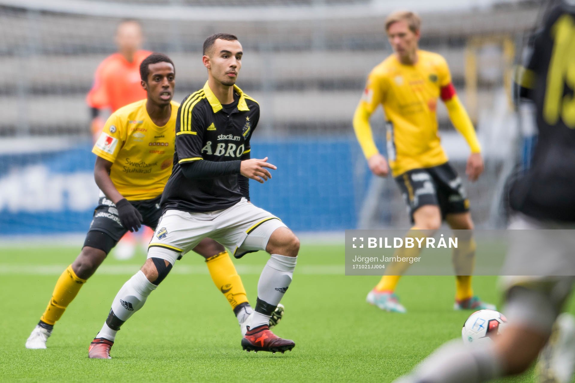 AIK’s Malcom Garcia och Elfsborgs Nattnael Zerai