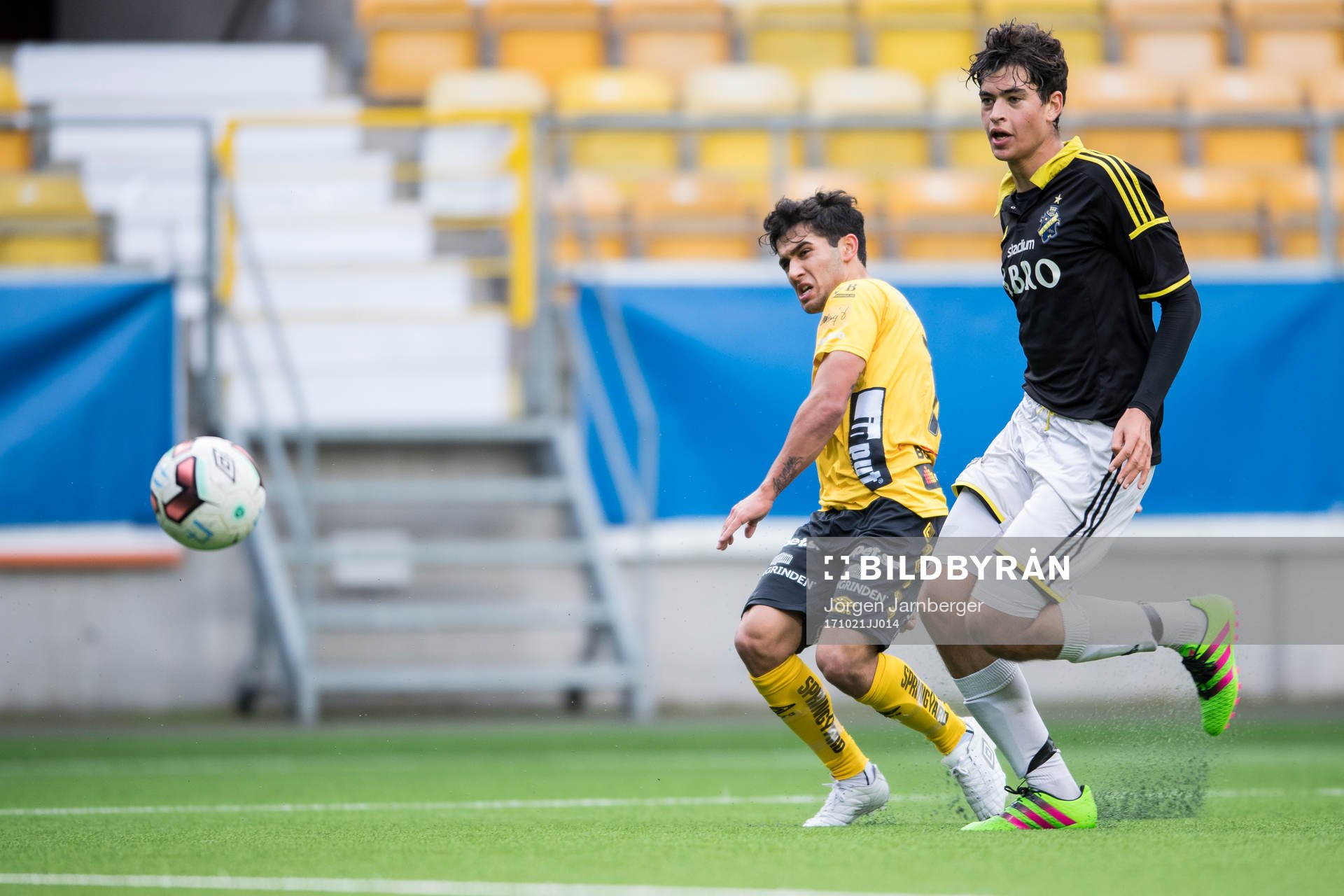 Elfsborgs Eduart Iljazi och AIK’s Mark Gorgos