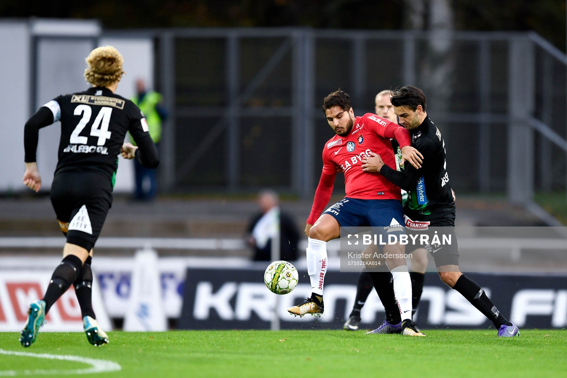 Örgrytes William Atashkadeh och Varbergs Oliver Stanisic i