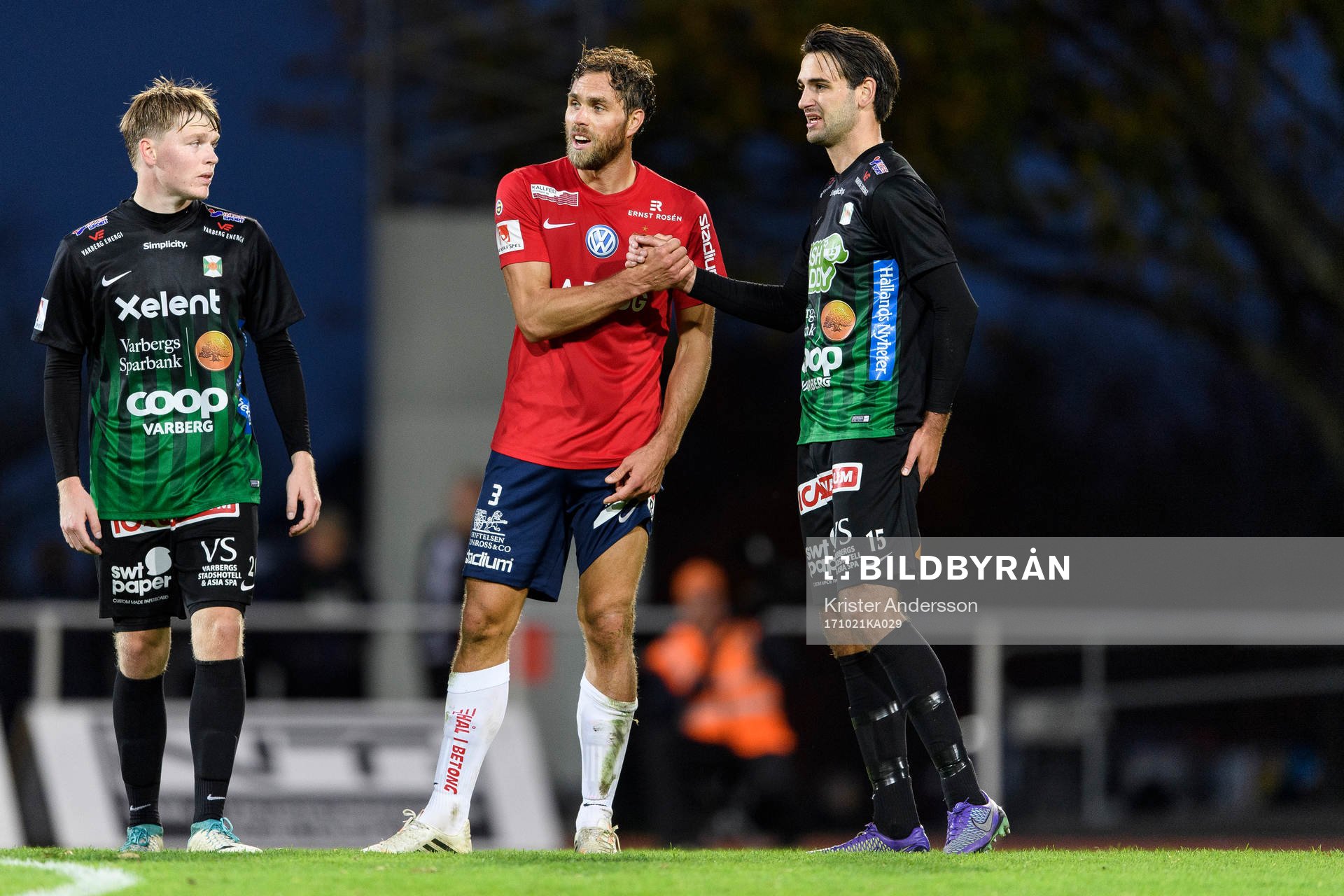 Örgrytes Johan Elmander och Varbergs Oliver Stanisic