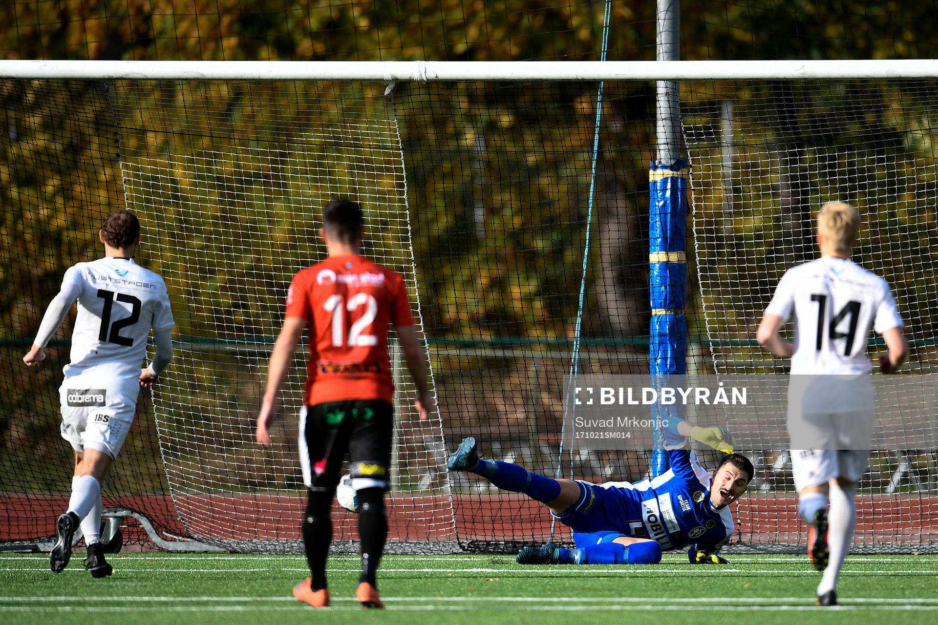 Oskarshamns Christopher Christensson gör 1-0-målet på
