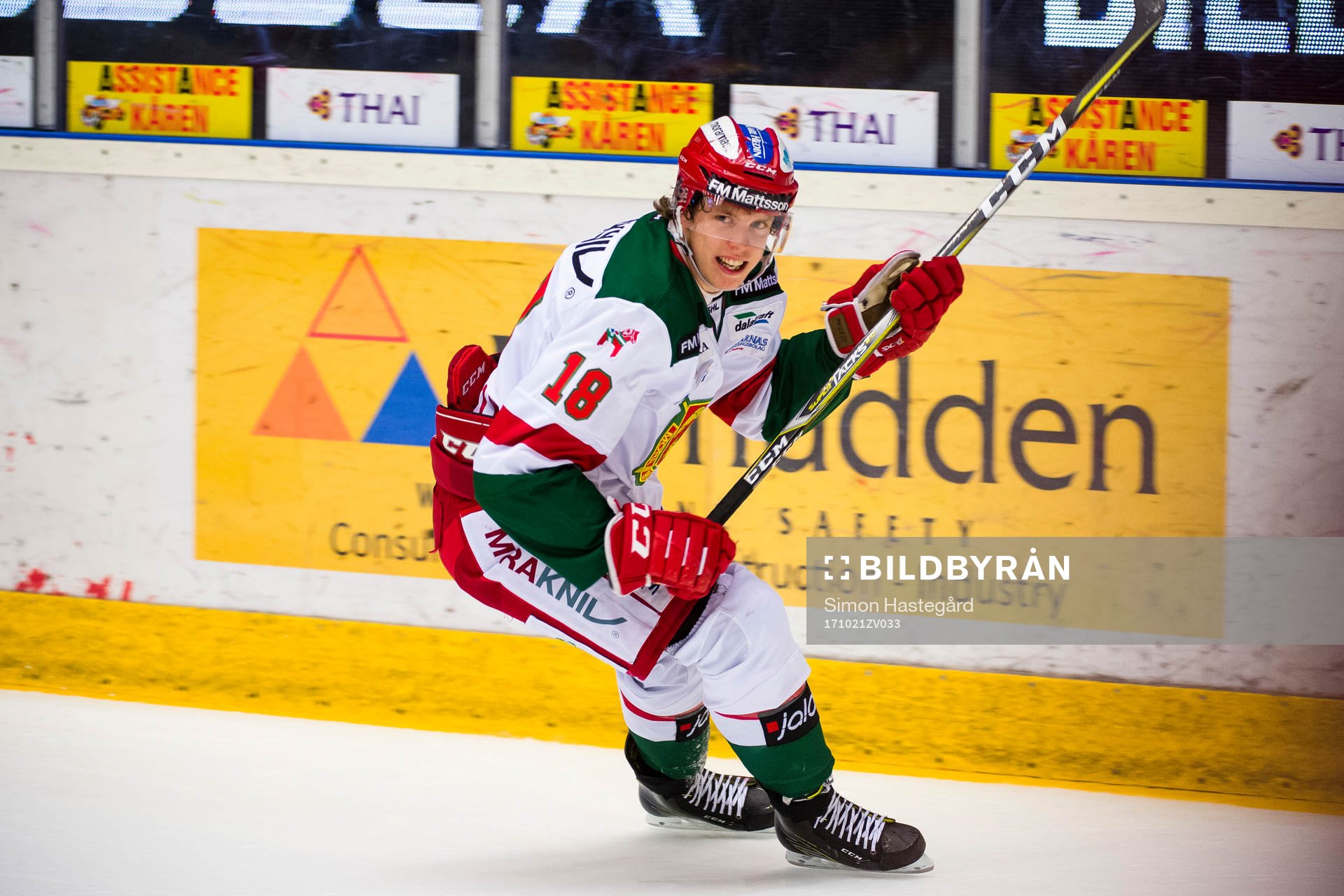 Moras Emil Aronsson jublar