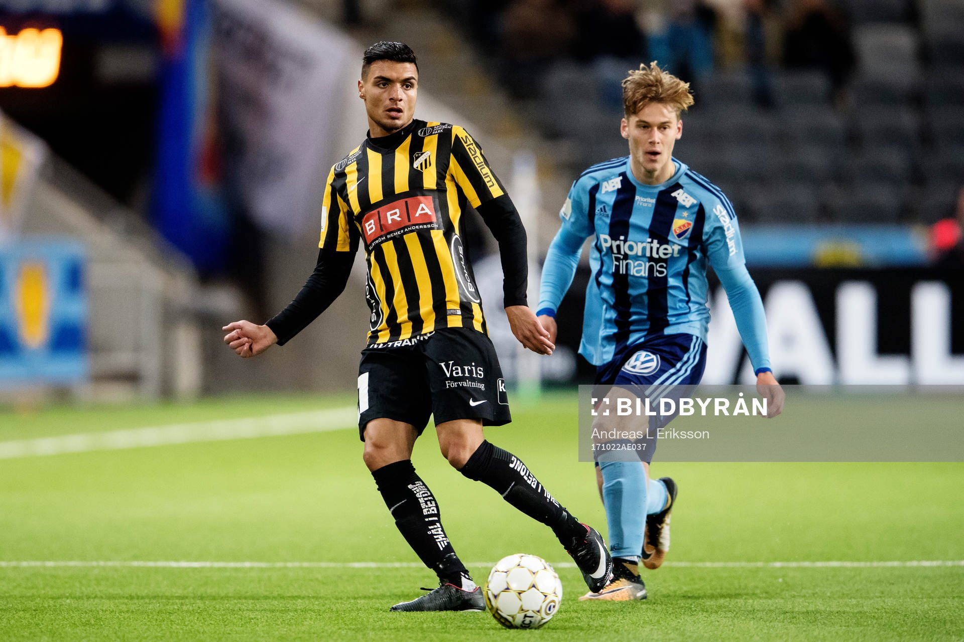 Häckens Ahmed Yasin och Djurgårdens Felix Beijmo