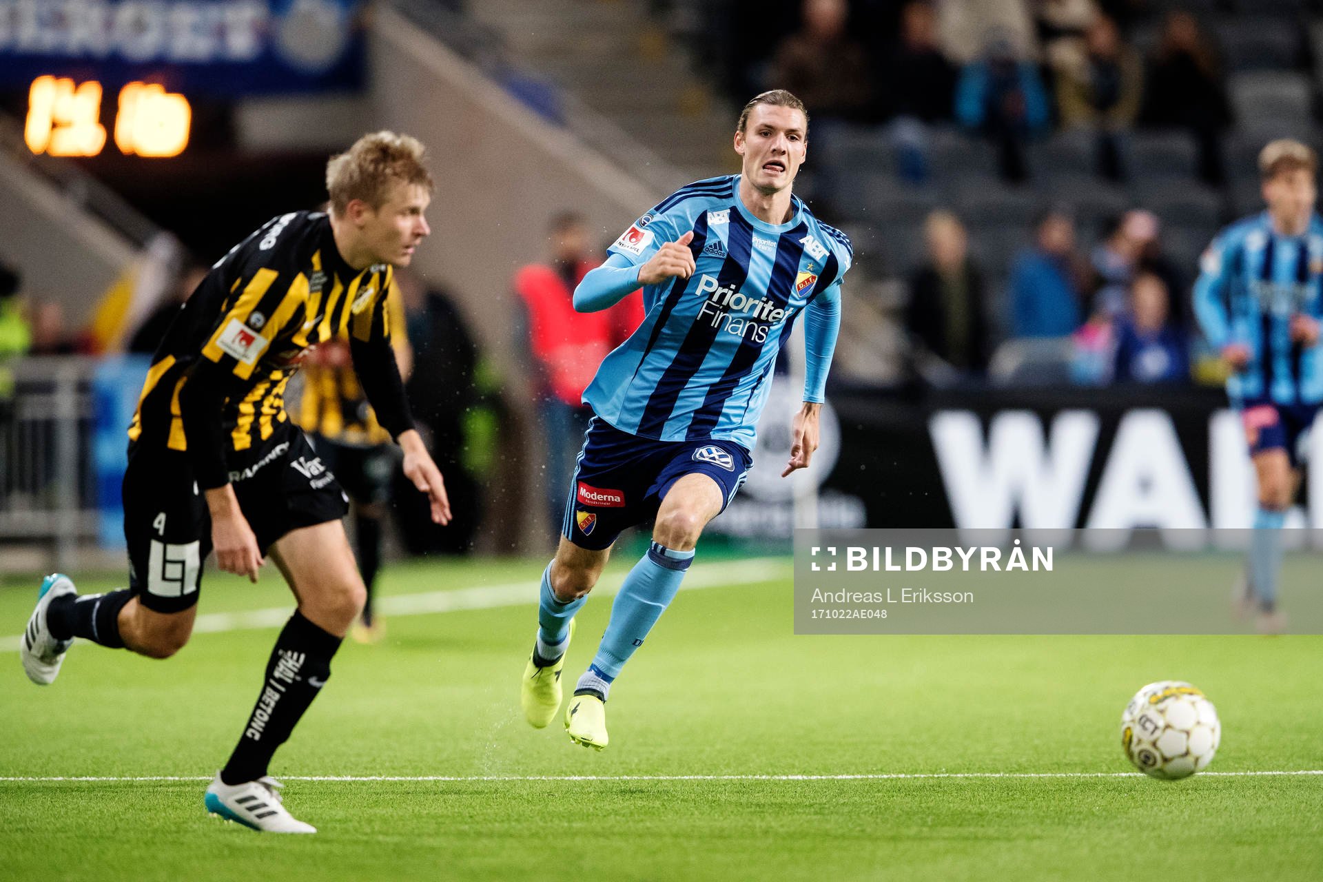 Häckens Juhani Ojala och Djurgårdens Julian Kristofferssen