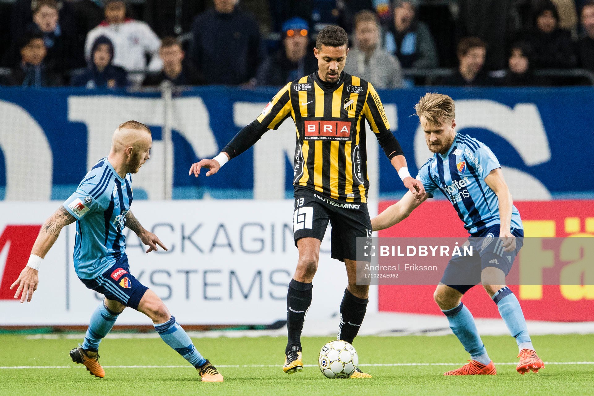 Häckens Mathias Ranégie utmanar Djurgårdens Magnus