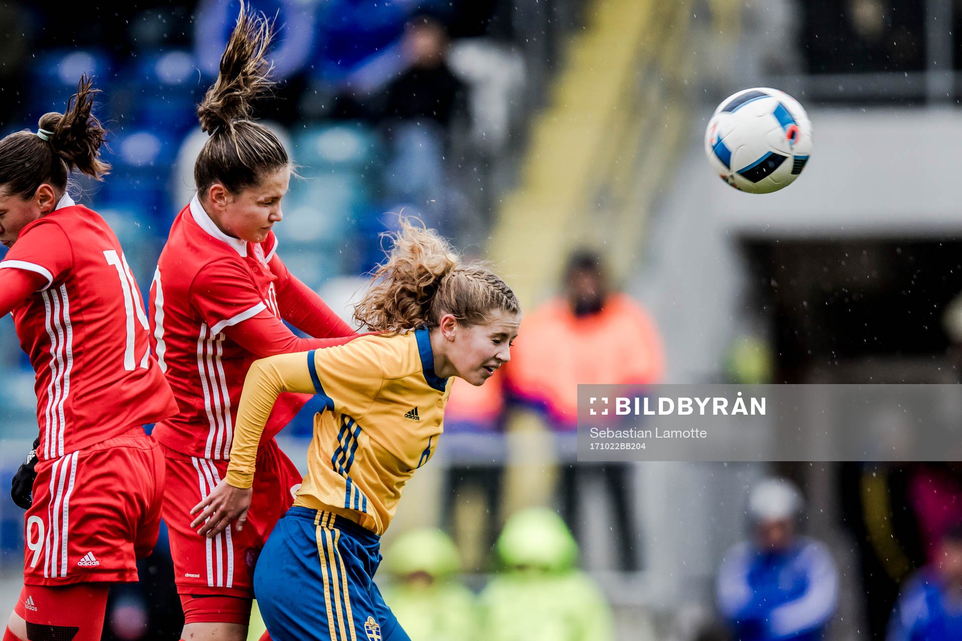 Sveriges Wilma Ljung Klingwall och Rysslands Tatiana Petrova